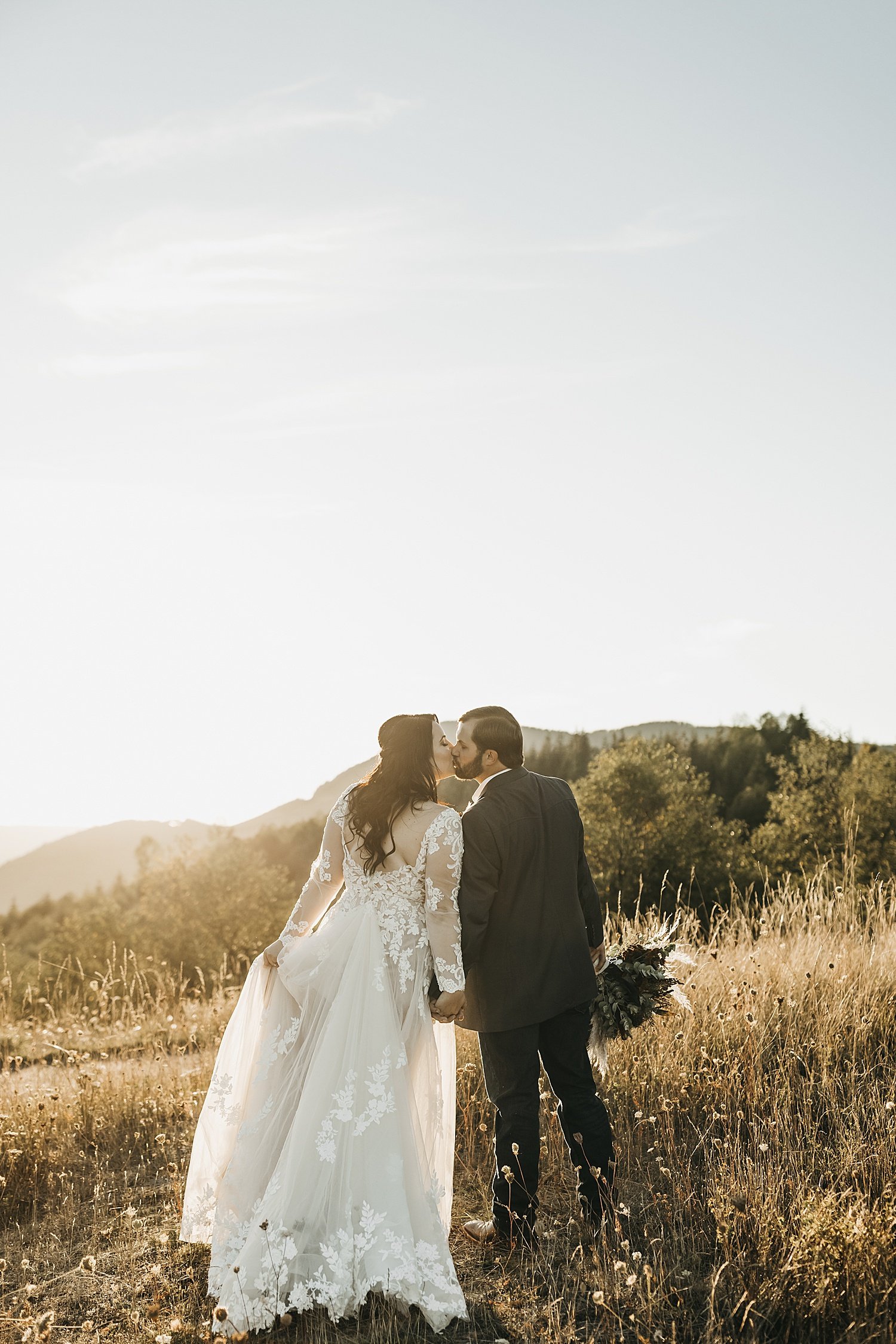 Rustic Oregon Wedding Photography