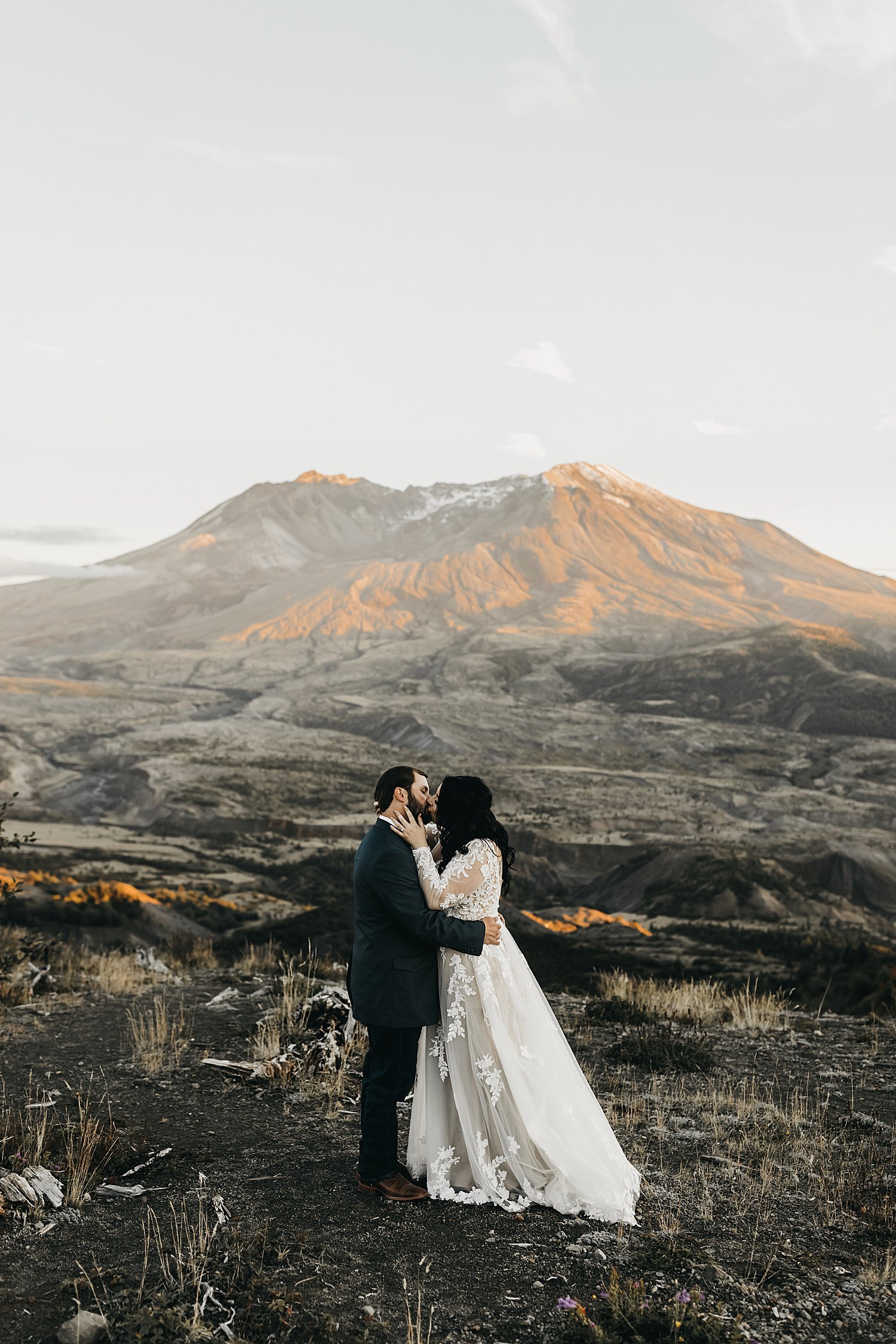 Dramatic Oregon Weddings