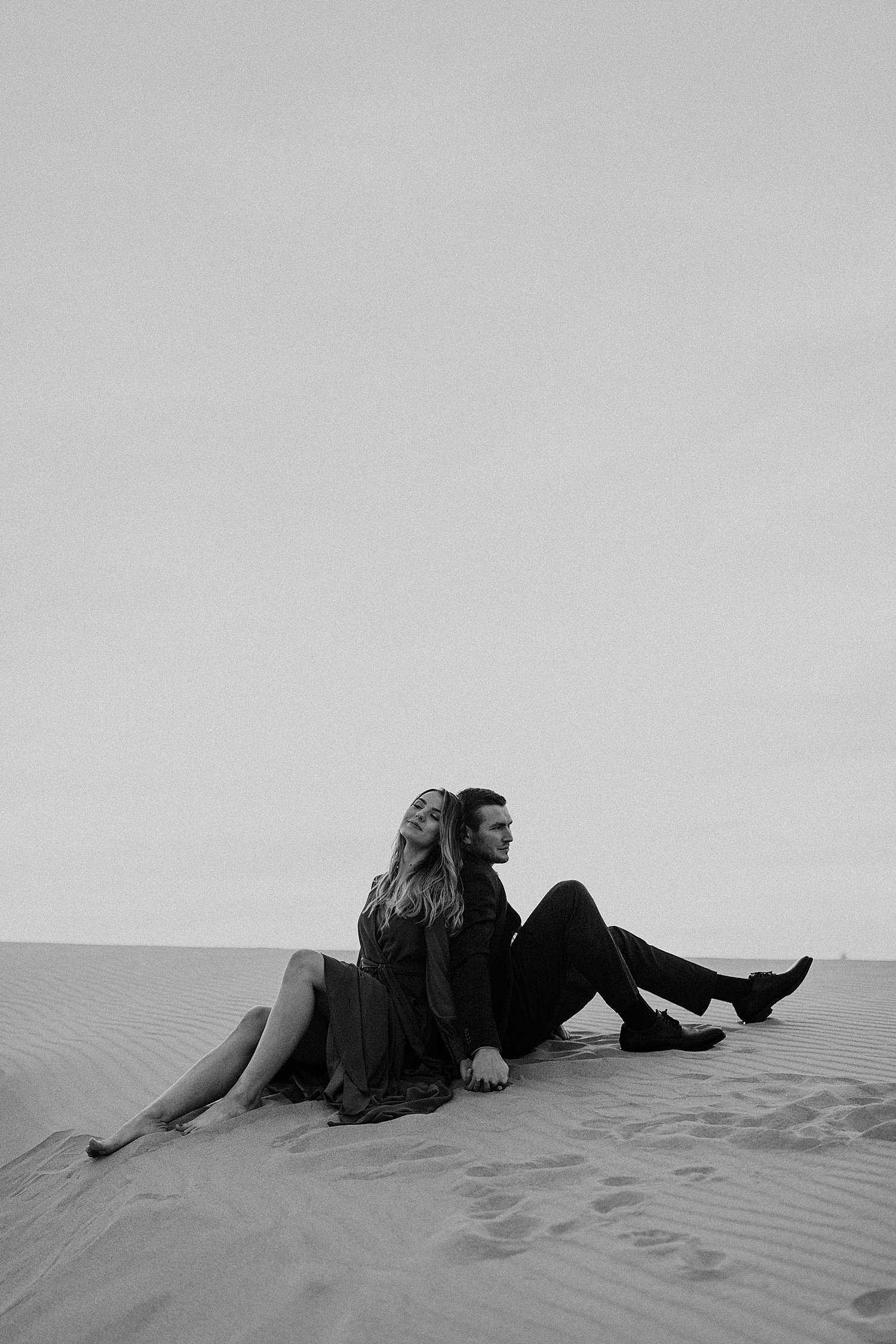 West-Coast-Oregon-SandDunes-Wedding-Couples-Photographer-Annie-Zav_0171.jpg