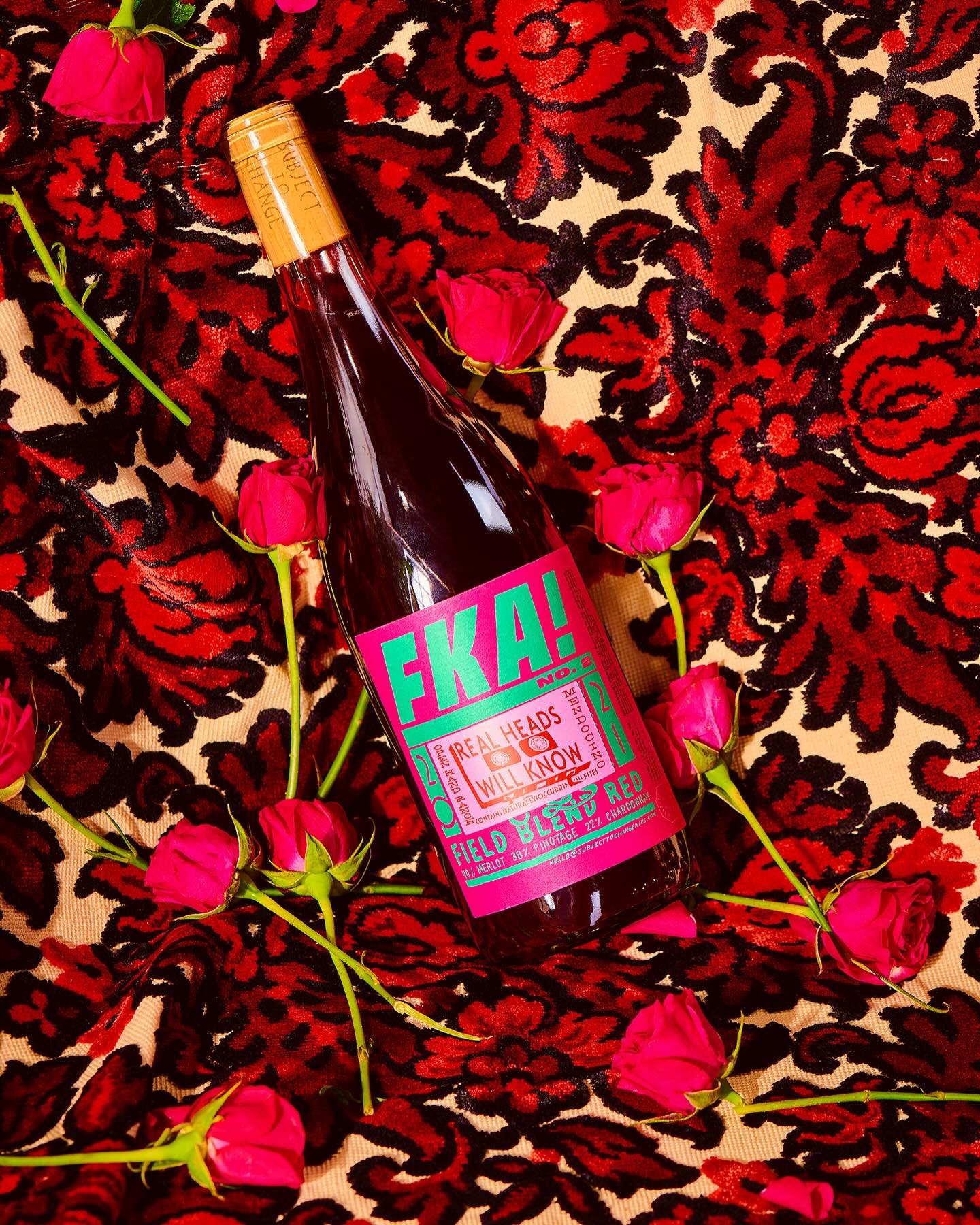 A rose betwixt two thorns 🥀 @subjecttochangewineco @openhandranch 
.
.
Photo: @meganngalehouse
Stylist: @maganpie 
Studio @ladyluck_studio