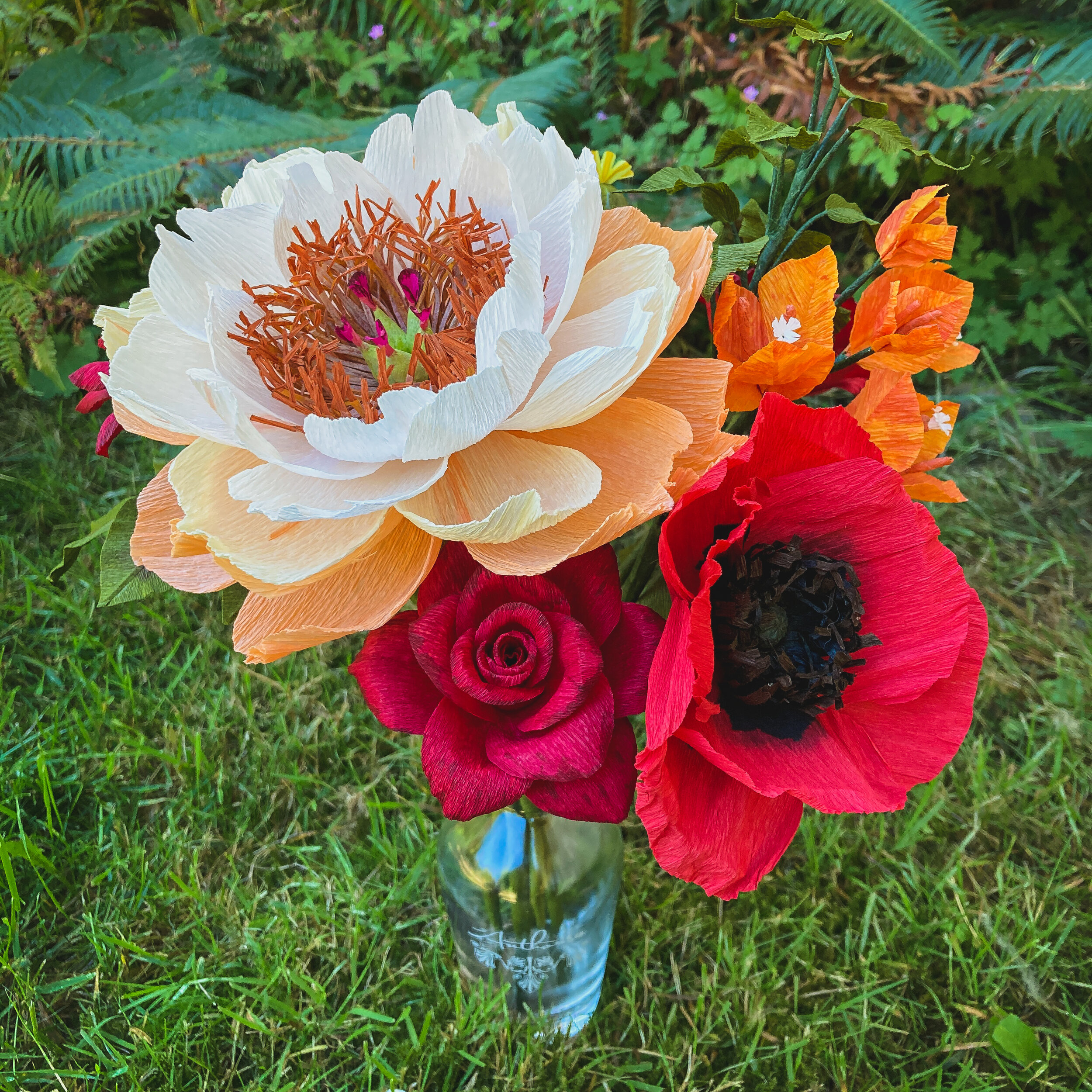  Tutorials in The Fine Art of Paper Flowers by Tiffanie Turner.   2021. Werola crepe paper.  