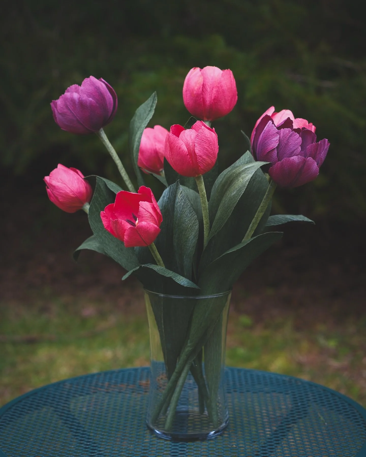 Tulips for Hannah. 

Made using @christinepaperdesign&rsquo;s tutorial. The documentation she provides is so thorough! I did these in a time crunch, so I wasn&rsquo;t able to do all the incredible painting that she does to bring her work to life (ser