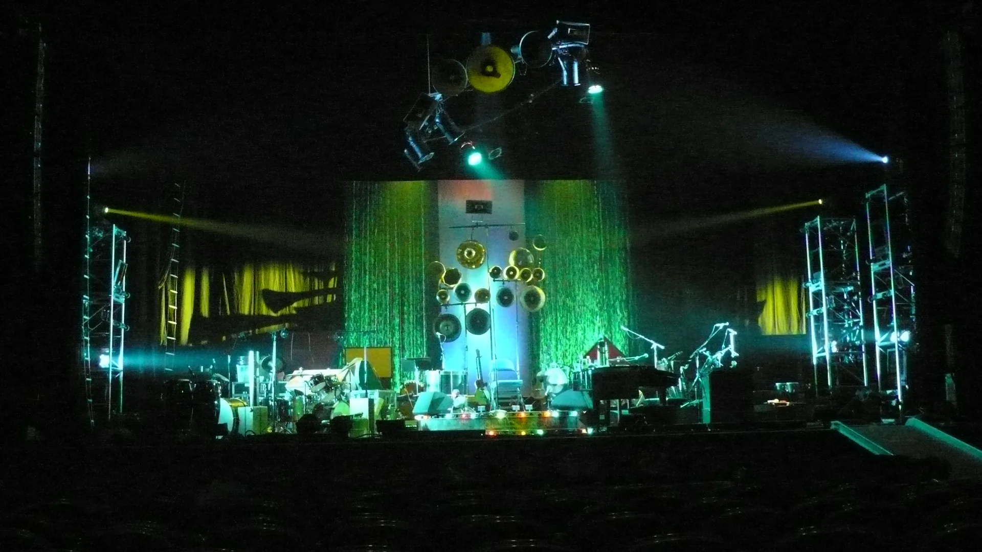 Tom Waits - Glitter and Doom Tour 2.JPG