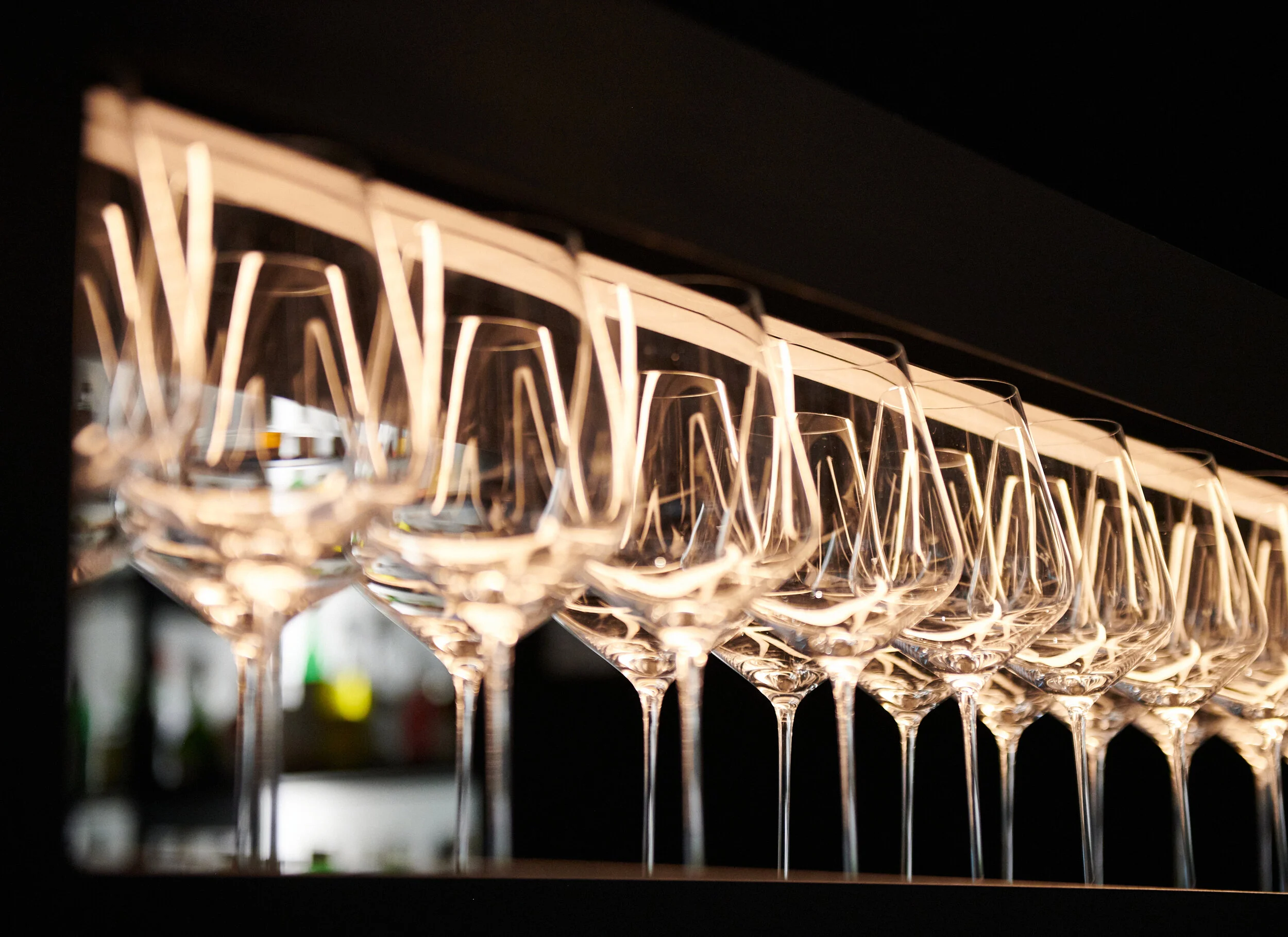 cut 075 Crown Shy by Jamel Toppin 2006.jpg