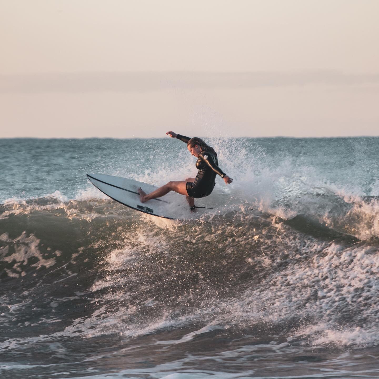 Thursday&rsquo;s treat.
.
.
.
.
.
#seeaustralia #sunshinecoast #queensland #surfphotography #exploreaustralia #earthpix #yourshotphotographer #canon #ourplanetdaily #peoplescreatives #naturelovers #landscapephotography #landscape_photography #sunsetl