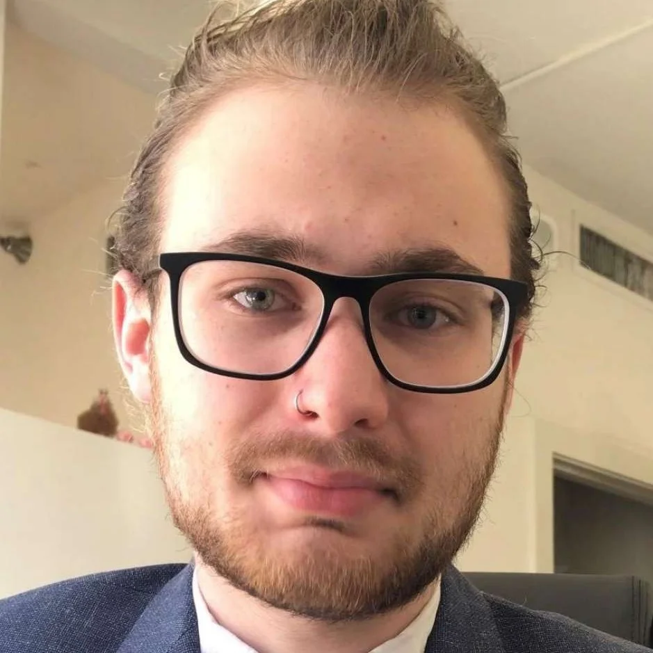 Colton Unden headshot.jpg