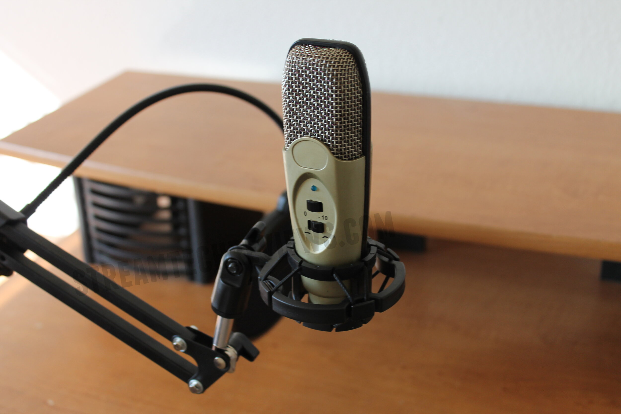 Luling Arts Microphone Boom Stand Review — Stream Tech Reviews by BadIntent