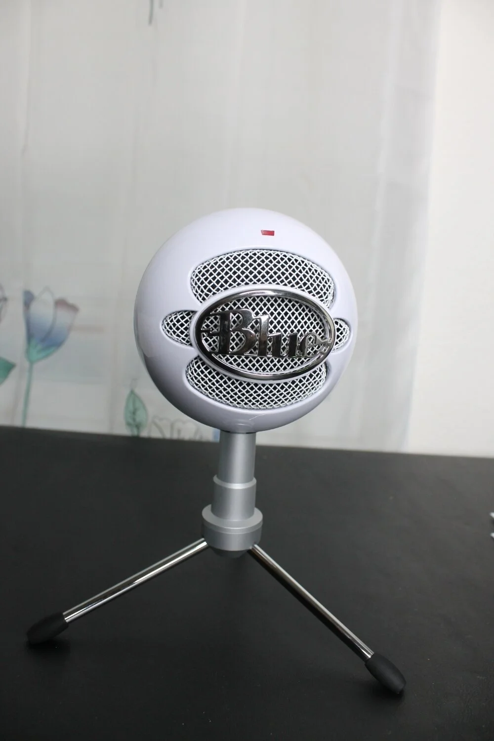 Blue Yeti vs Snowball vs Snowball iCE — Stream Tech Reviews by BadIntent