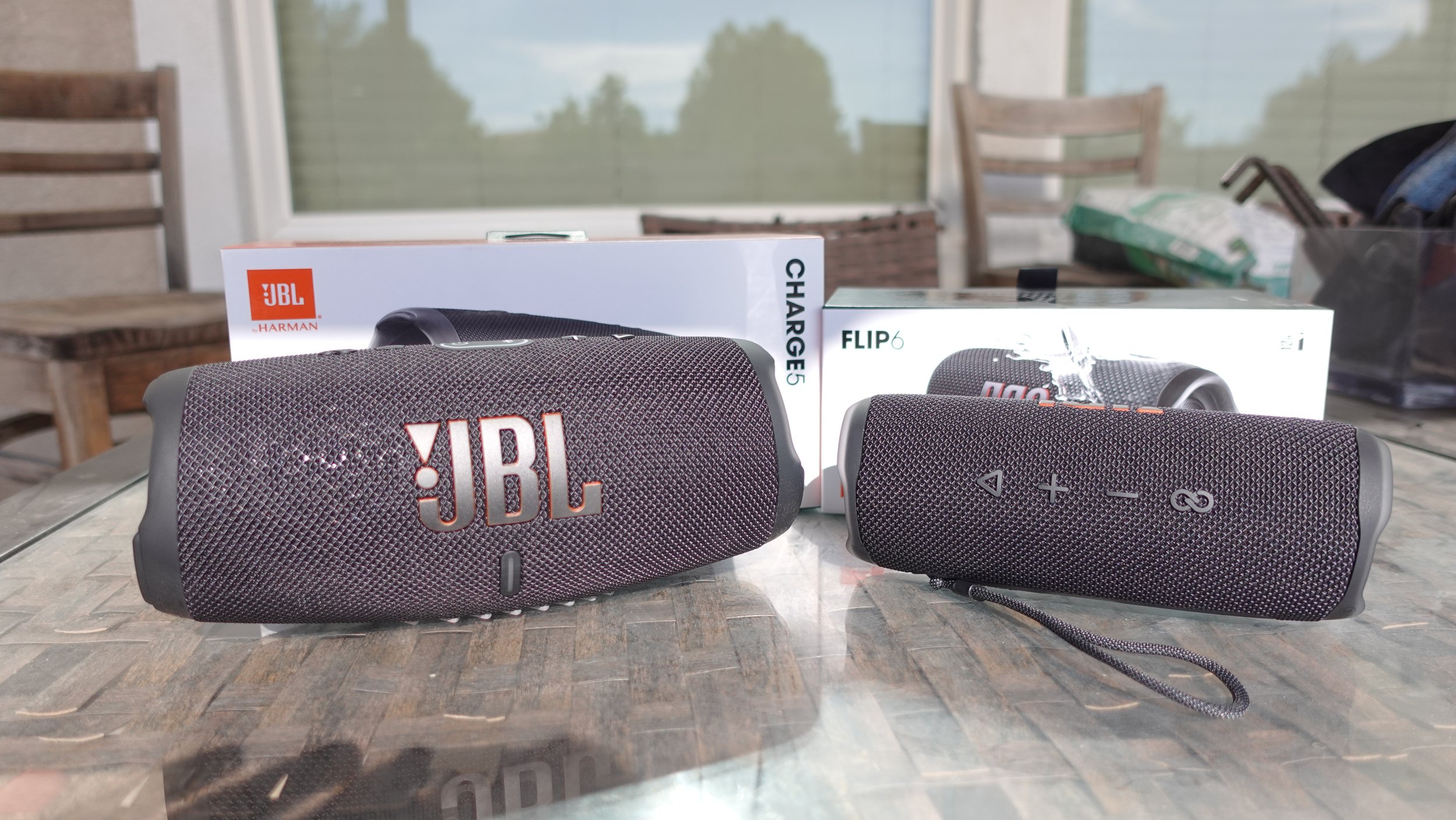 JBL Flip 6 vs JBL Flip 5: which portable speaker is right for you?