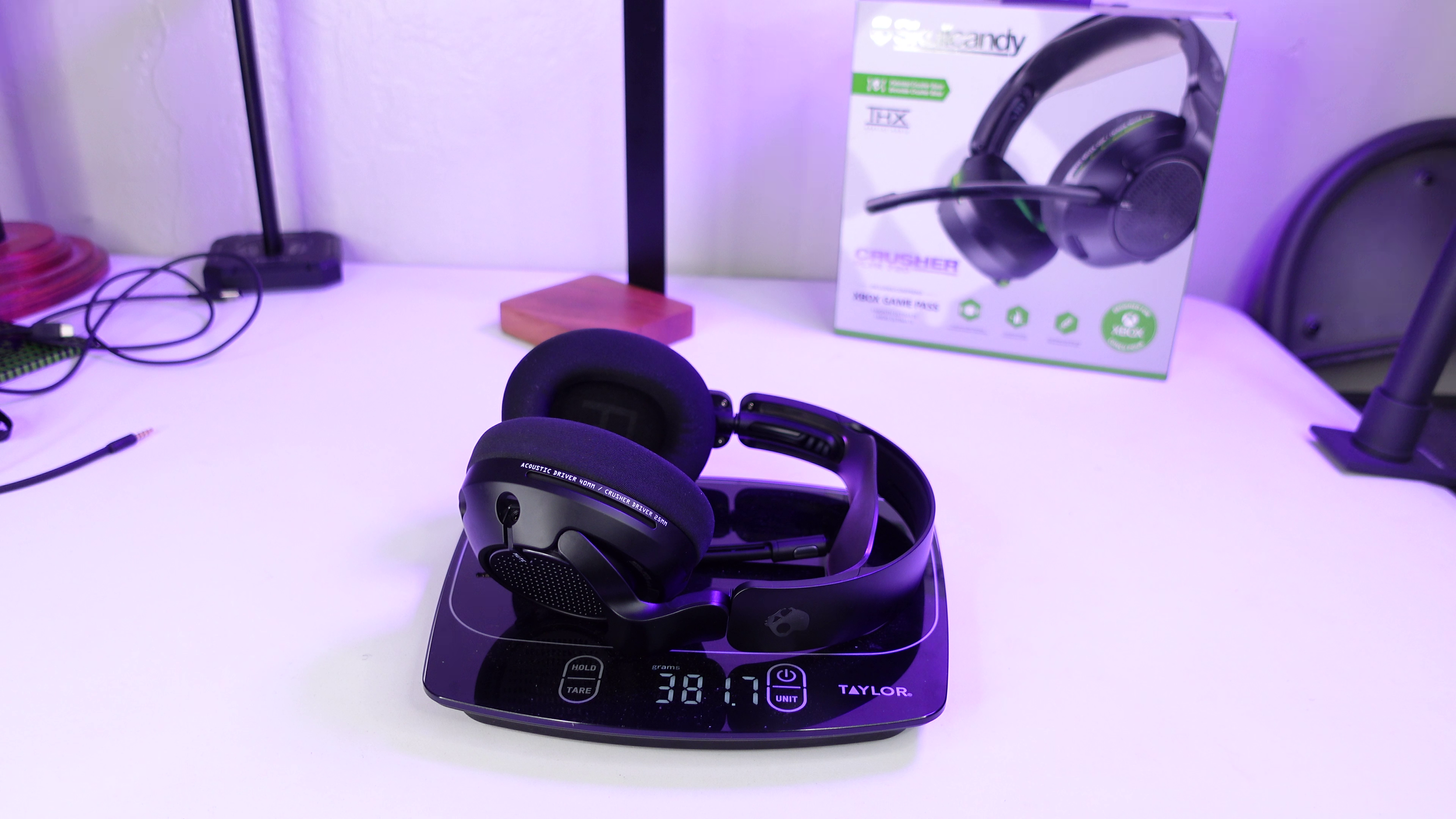 image of crusher plyr 720 on a scale