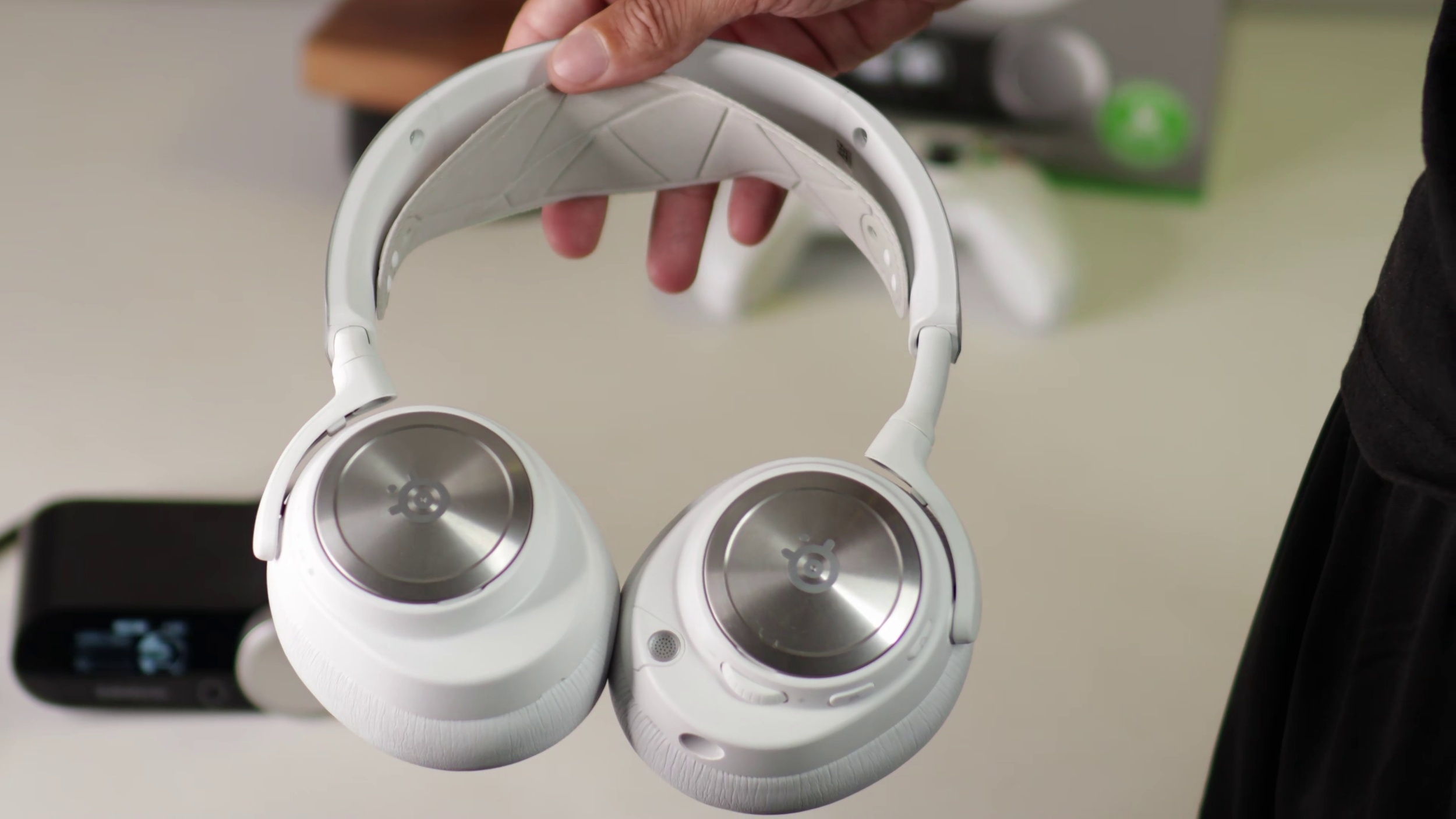 image of nova pro close up with speaker plates facing up