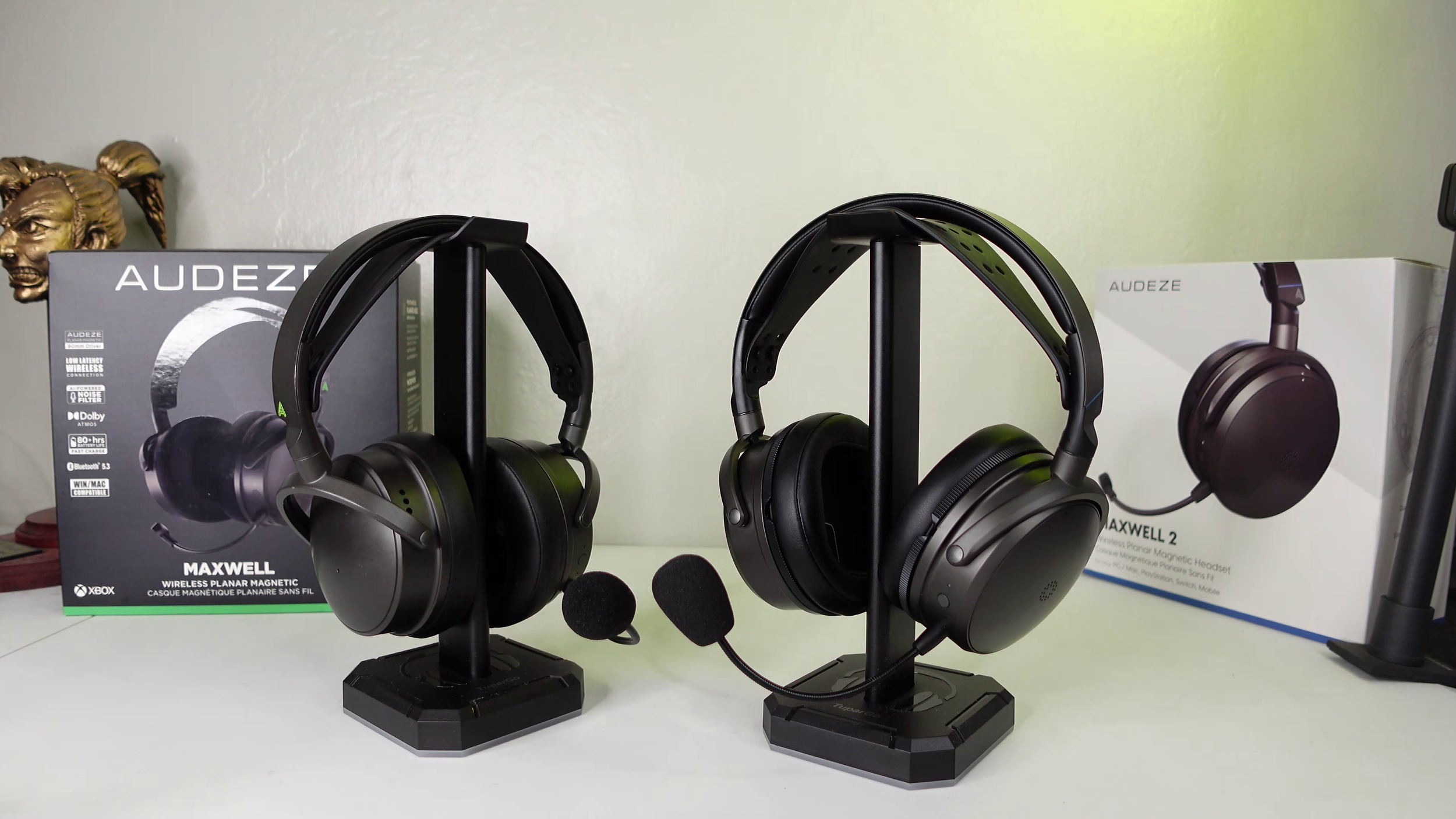 image of maxwell and maxwell 2 next to each other