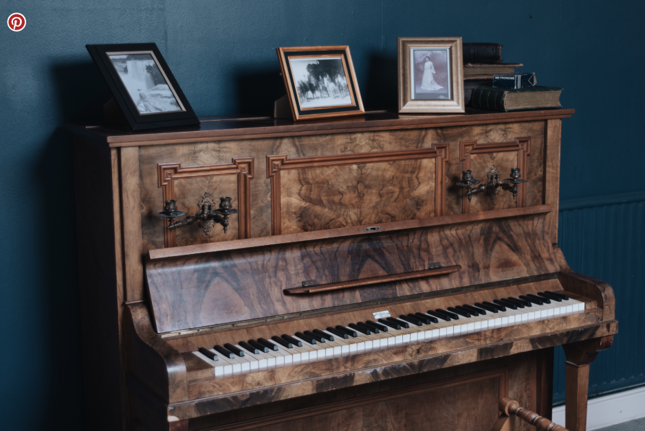 Homestead piano - photo: Lovelenscapes
