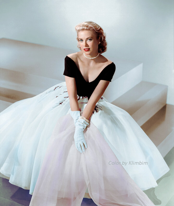 Grace Kelly, 'Rear Window' Star, Oscar Winner  and a Princess