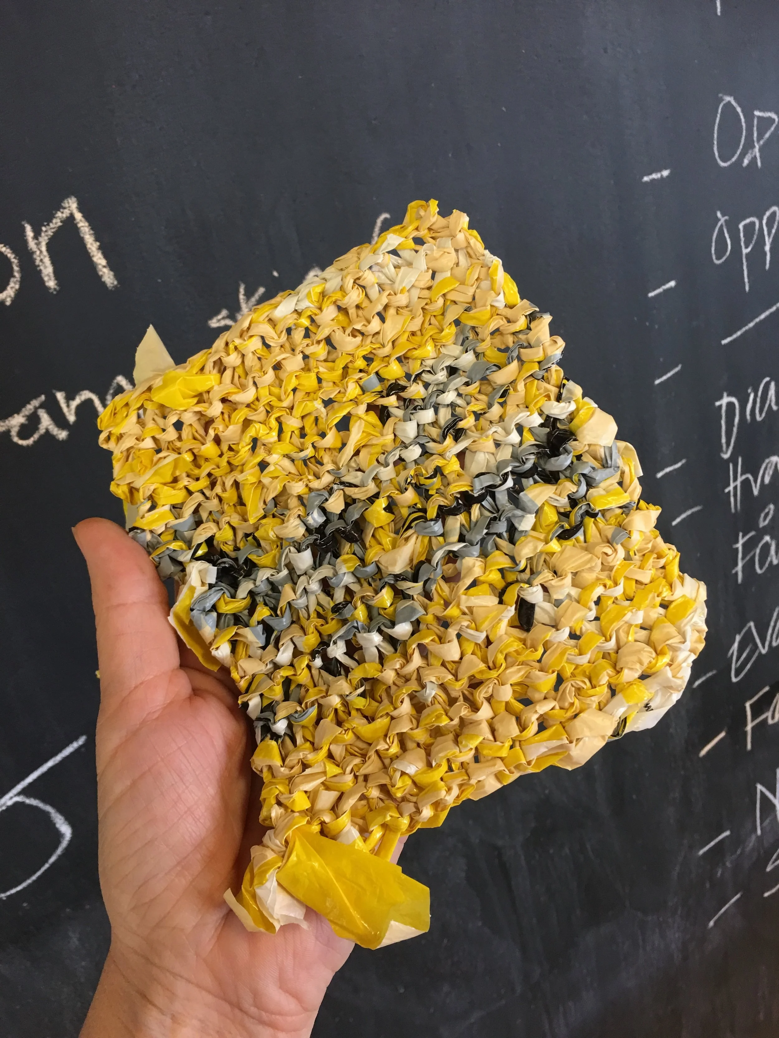 Rydd en strand og strikk en lapp! 