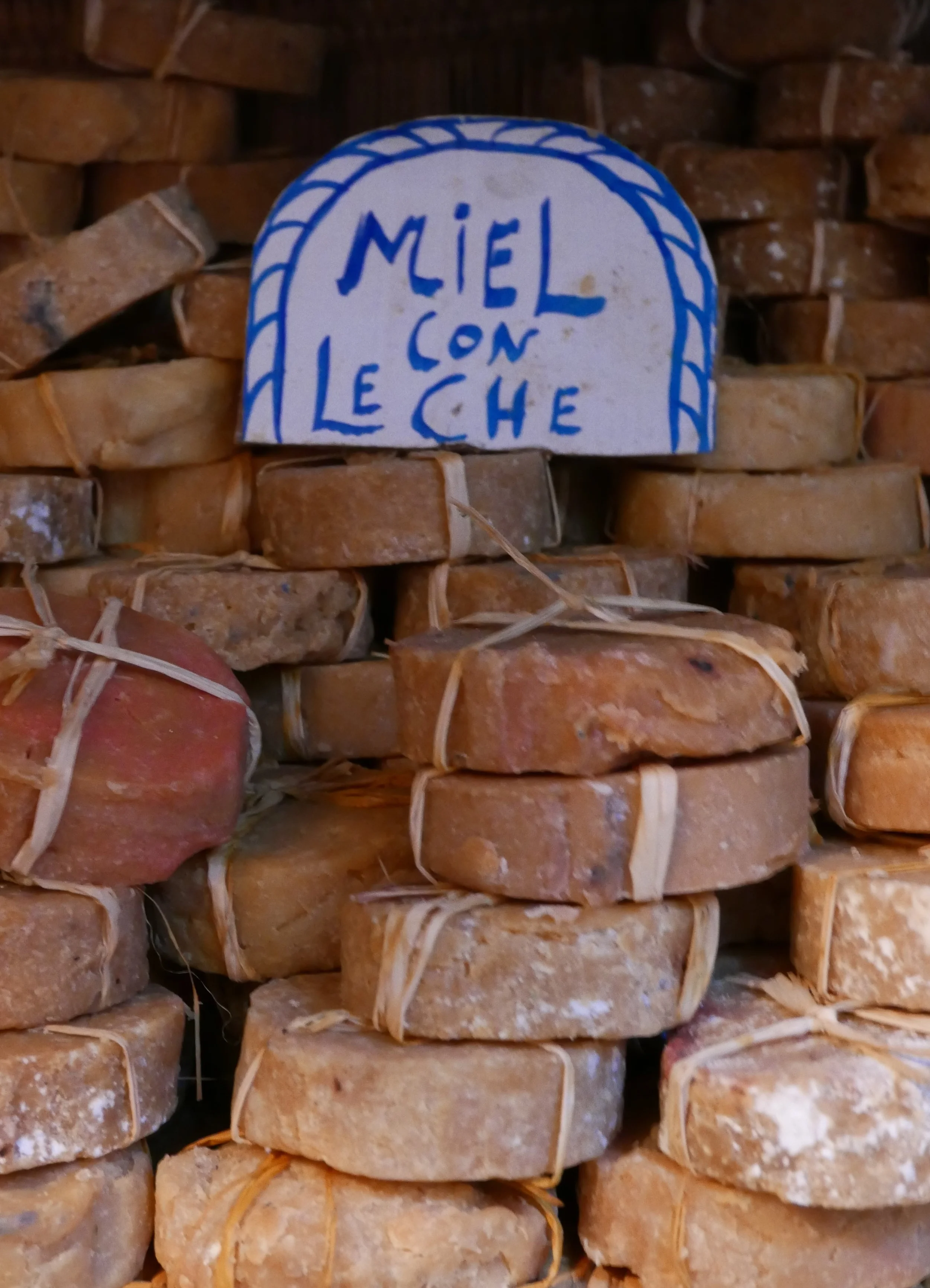 La Botica de la Abuela Aladdin propose des produits cosmétiques naturels : savon au miel, à l’argan, au charbon, des sachets de pots-pourris etc.