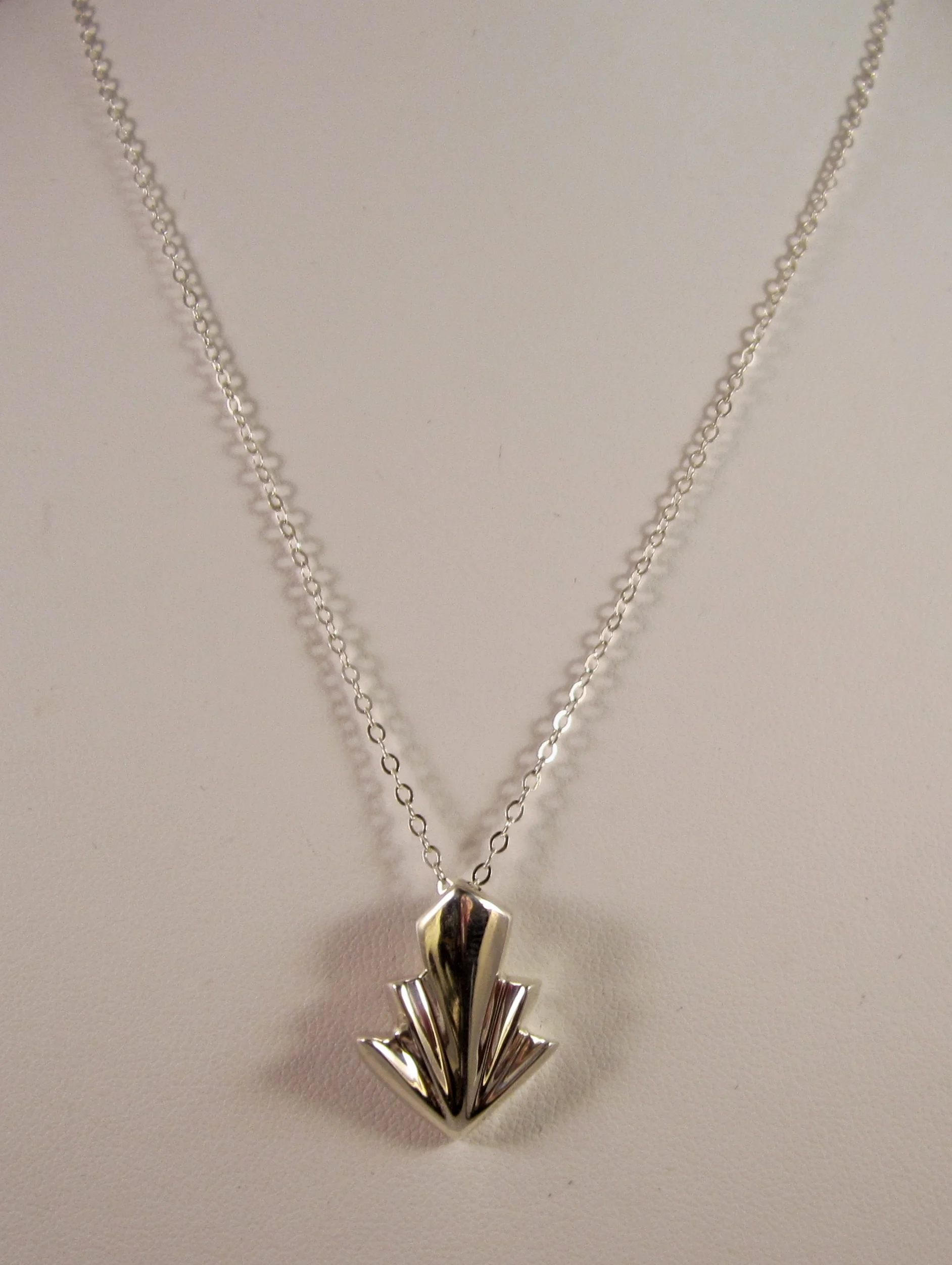Art Deco Necklace Pendant (Silver)