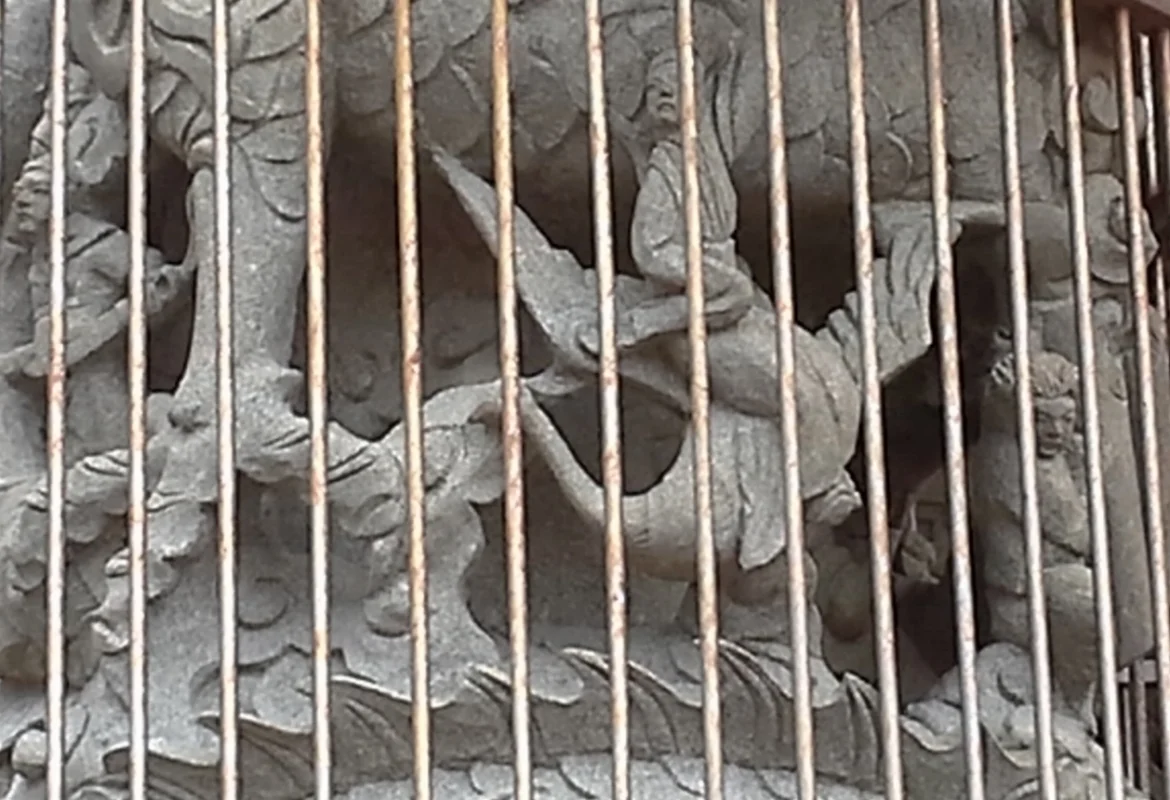 Stone carving on protected temple pillar, Woman on a Crane, Chao-Ching Park, Badouzi, Keelung