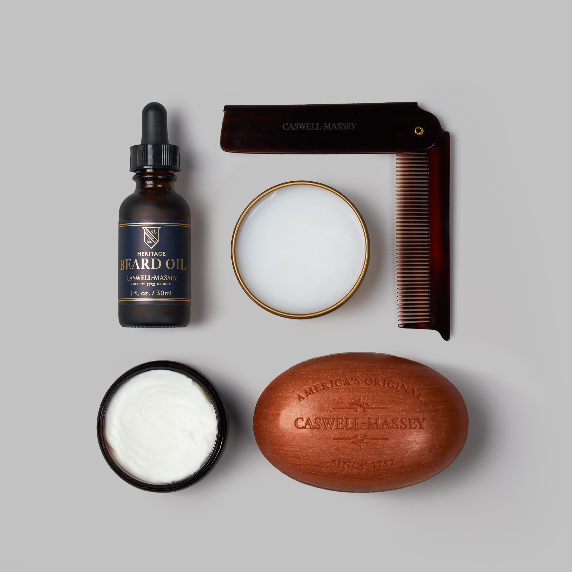 17-40179_EssentialGroomingSet_Deconstructed_PM_0414_2000px_RGB.jpg