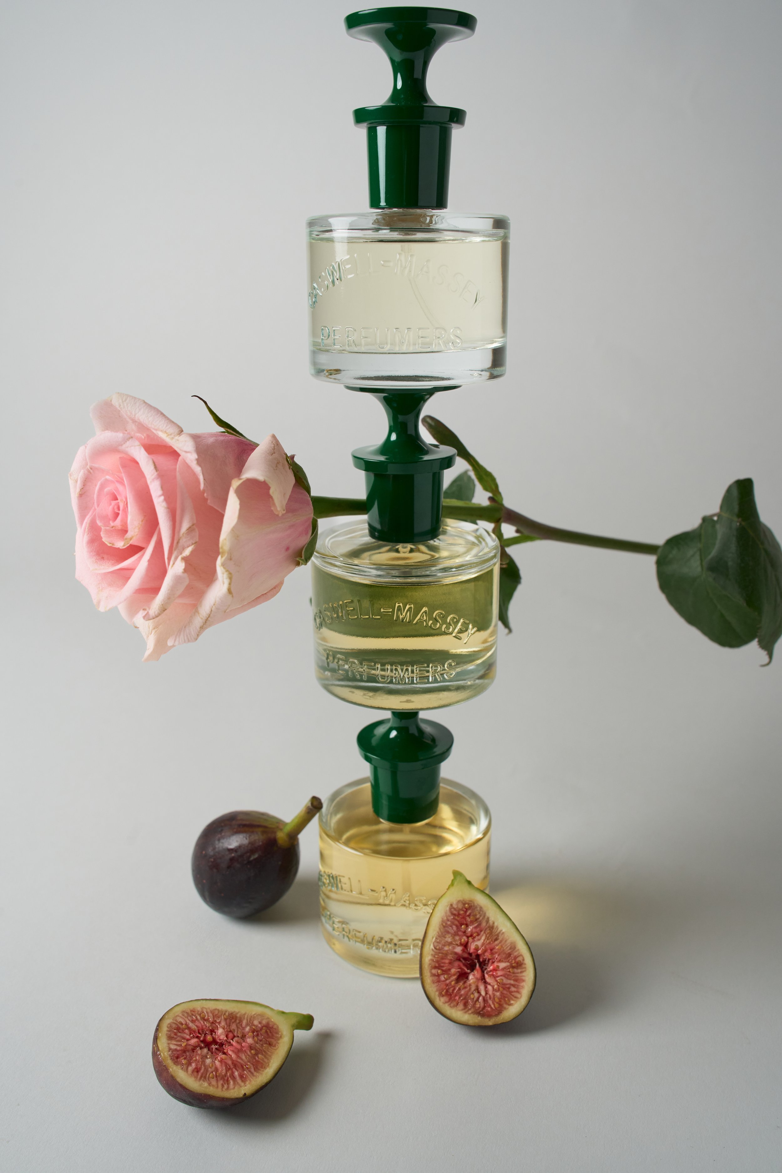01-40653_RosePerfume_FloralLifestyle_SummerScents_StillLife_PM_0151_4634x6951px_sRGB.jpg