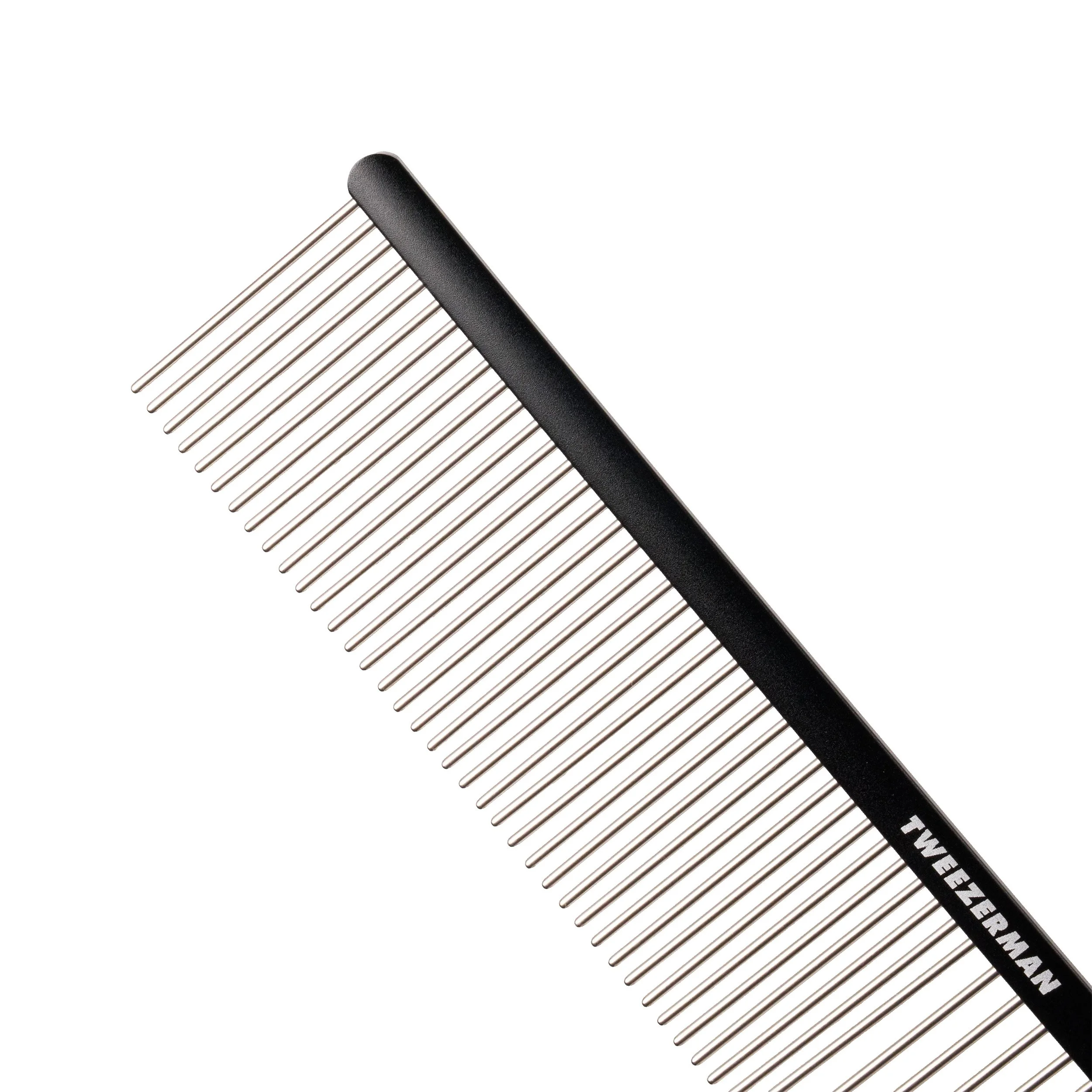 M601-PGC_MetalDetangleComb_Tweezerman_SecondarySilo_WorkingFile_PM_0057_2500px_sRGB.jpg