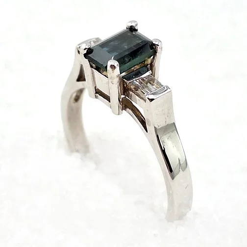 MALC72221-s1.jpg