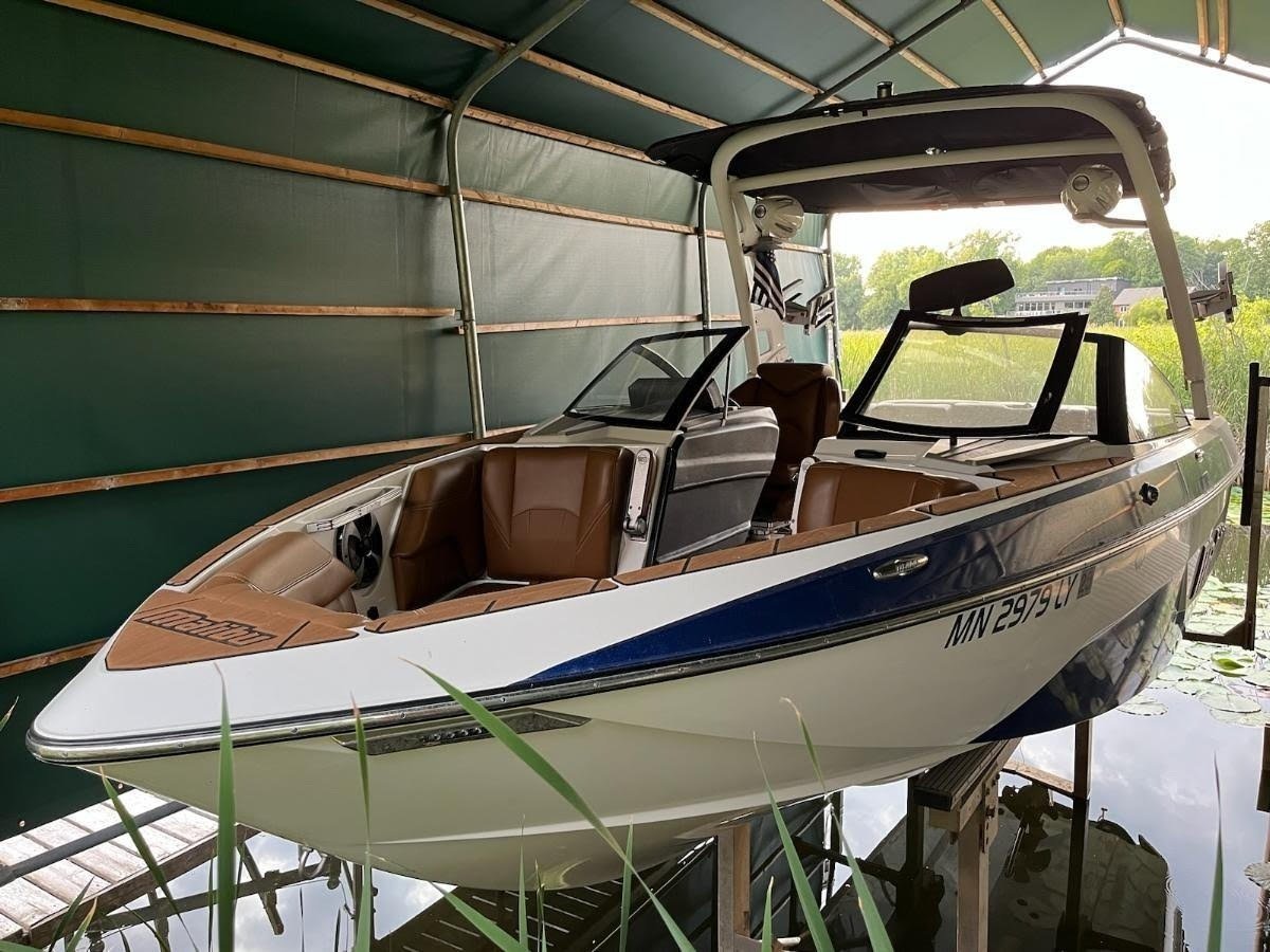 2020 Malibu LSV 25 - $138,900