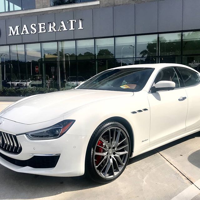 POW!!!💥
CMC_delivers_beautiful_Maserati#to_happycustomer#