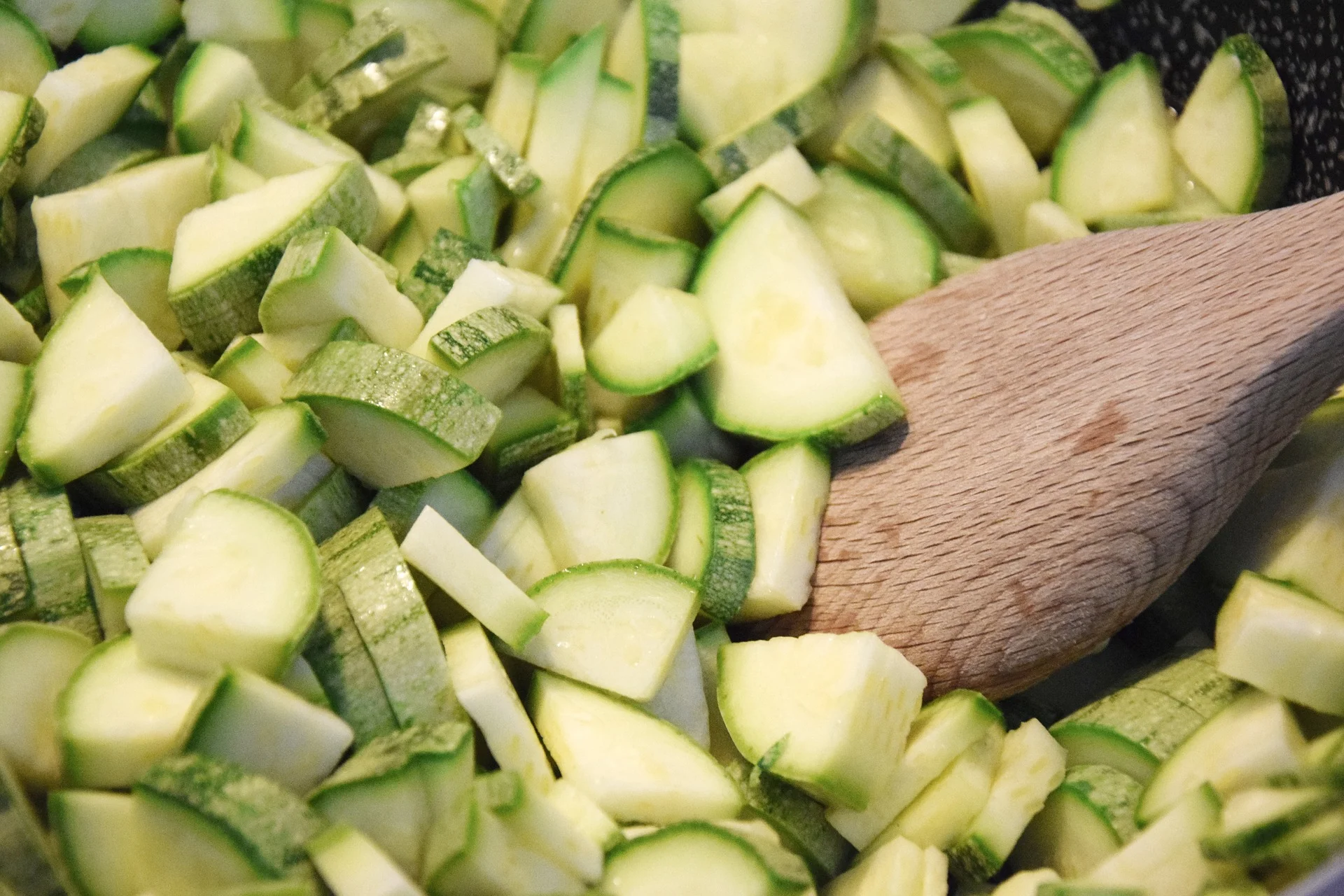 zucchini-3460658_1920.jpg