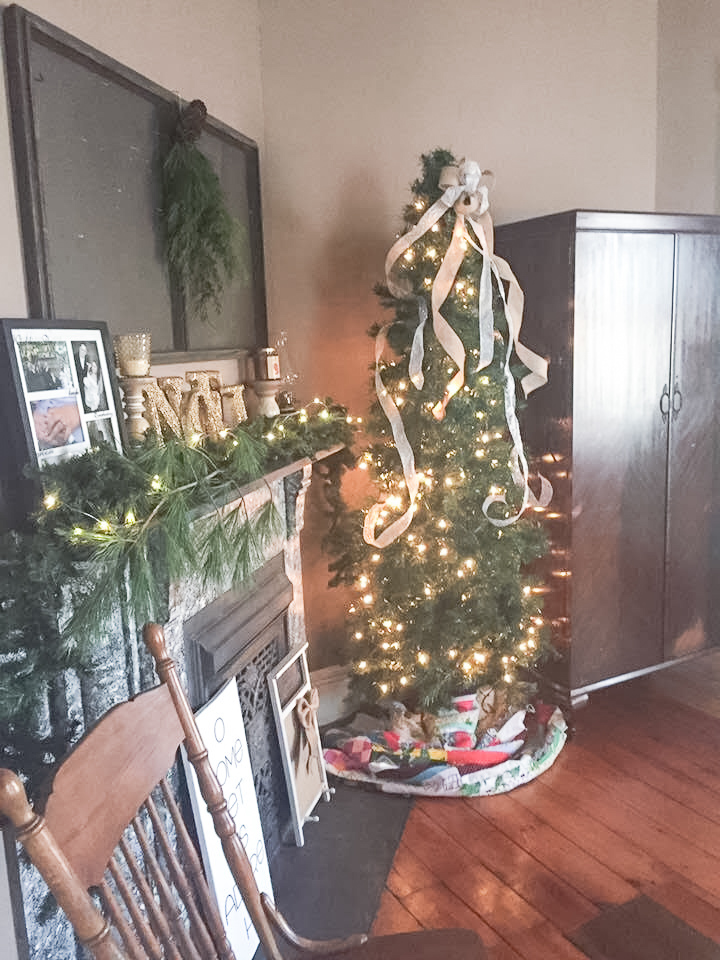 Christmas Fireplace.jpg