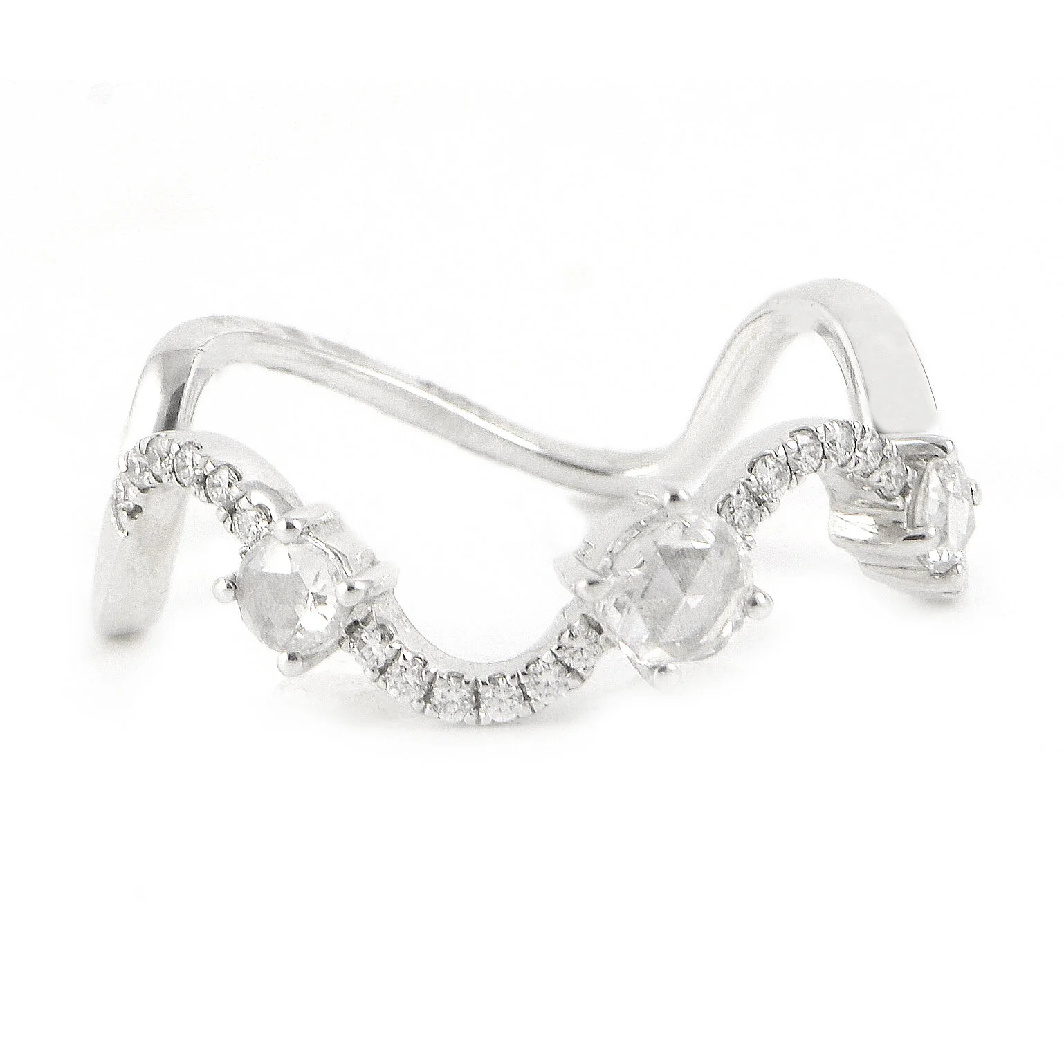 Wavy Three Stone Band