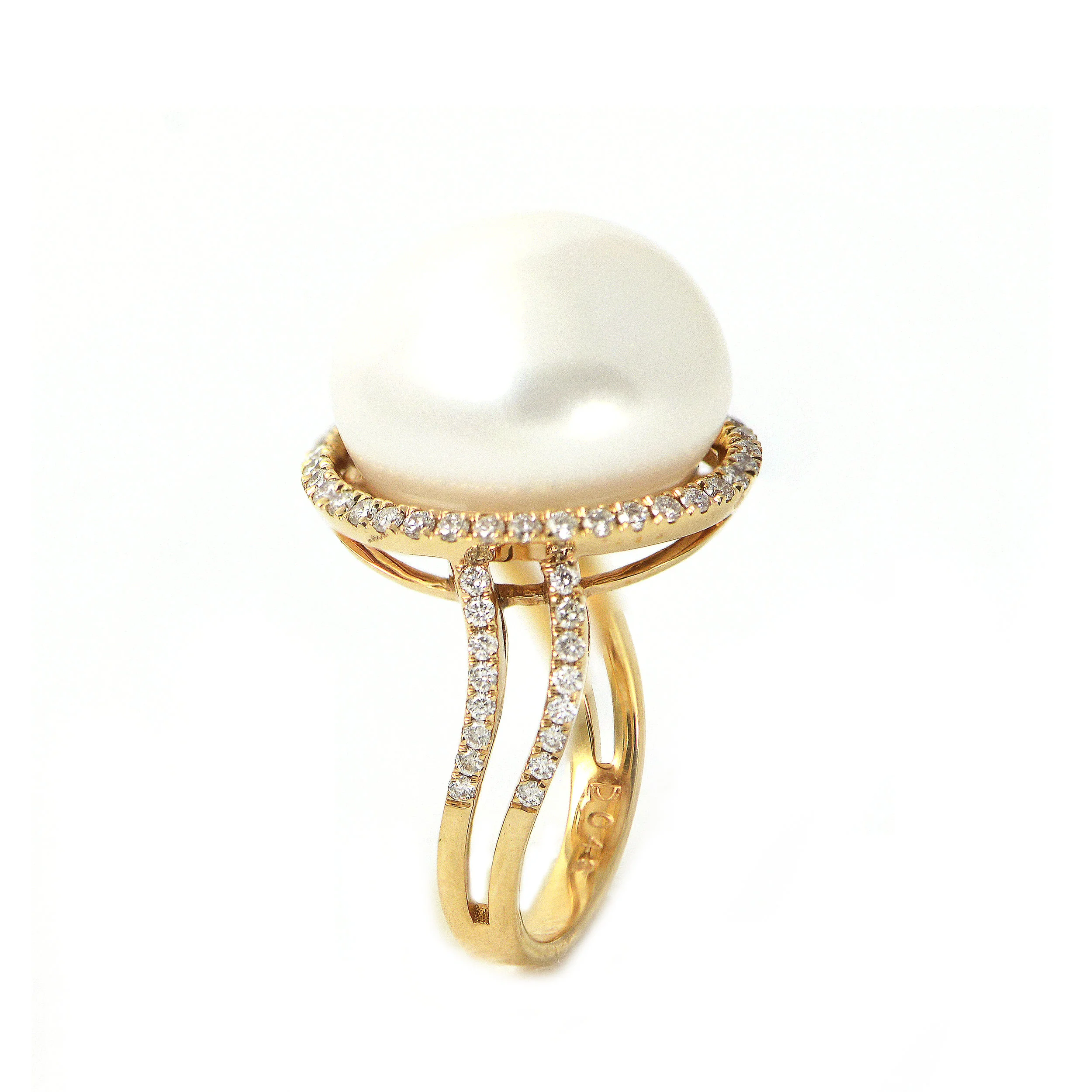 Halo Pearl Ring
