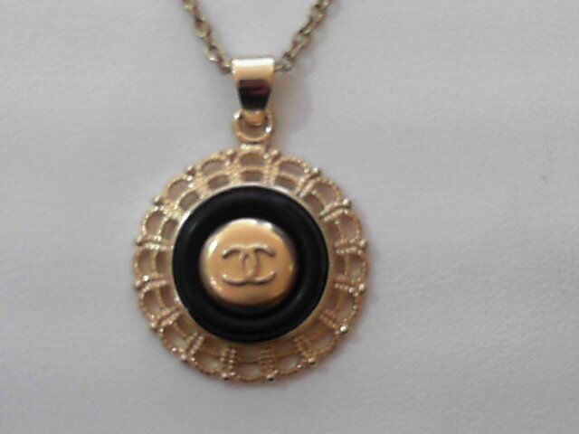 black and gold chanel necklace
