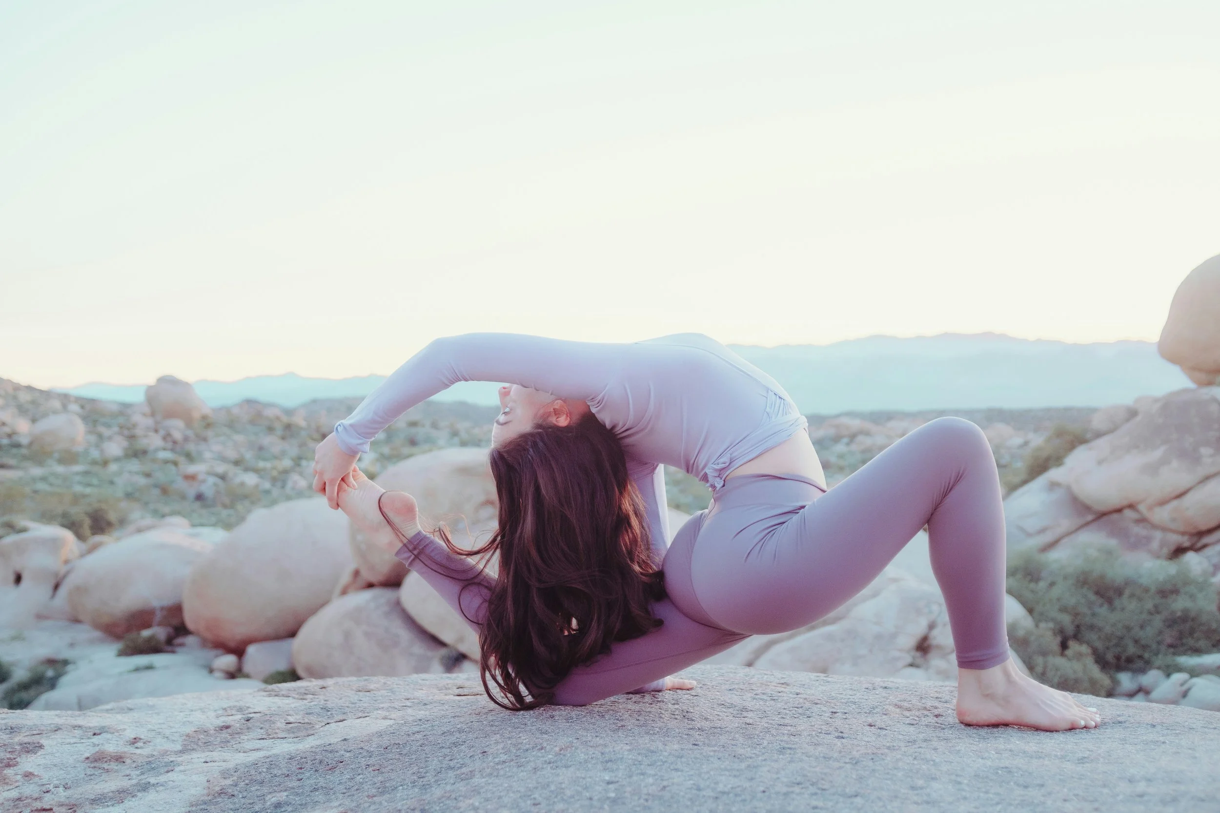 Person with hypermobile joints doing a controlled stability exercise