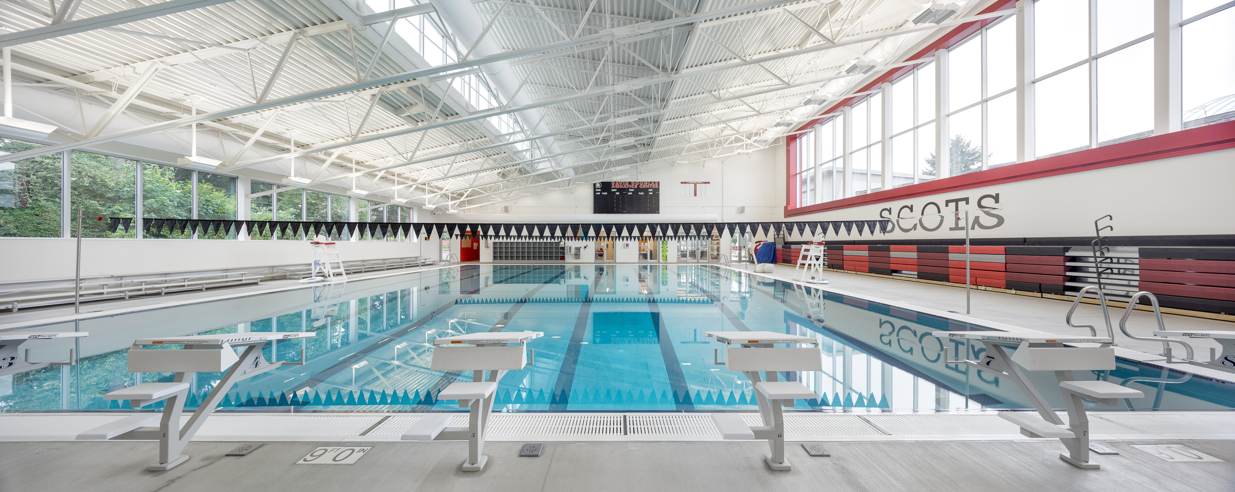 David Douglas Aquatics Center / Pence Construction