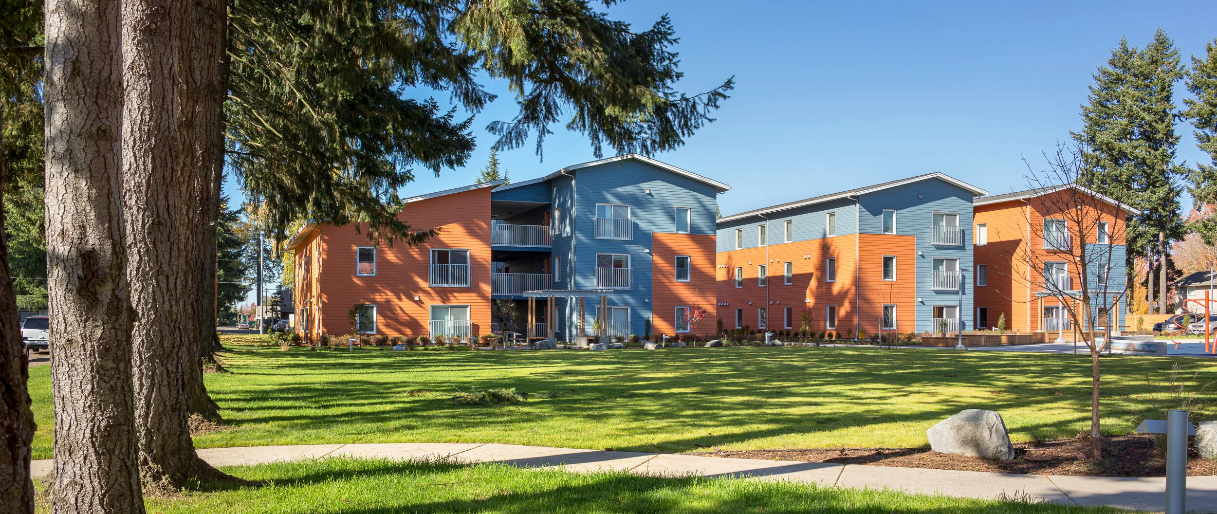  Colonia Unidad / Carleton Hart Architects 