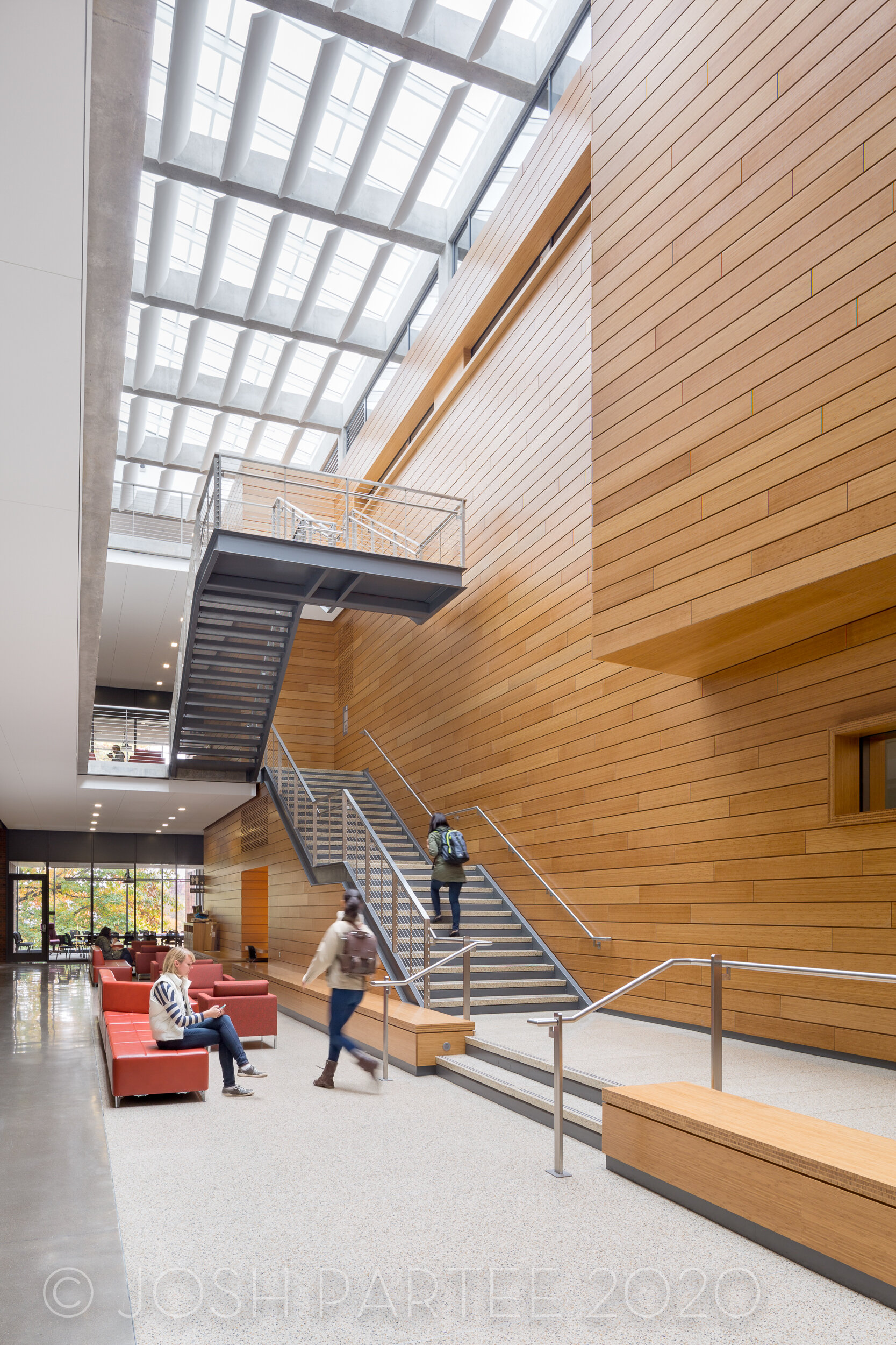 03-LISB-JoshPartee-2281-atrium-east-people.jpg