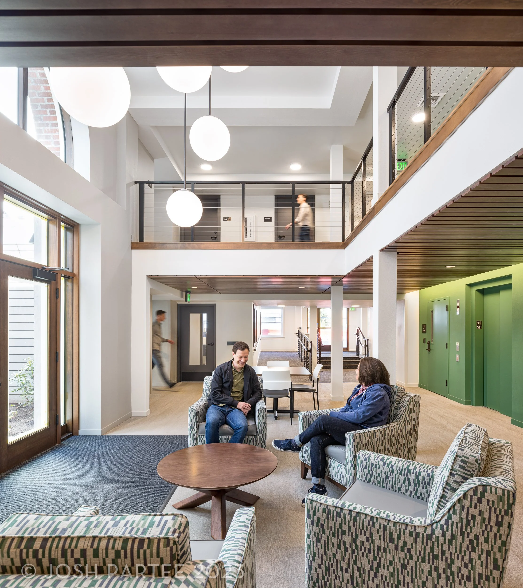  Susan Emmons / Carleton Hart 