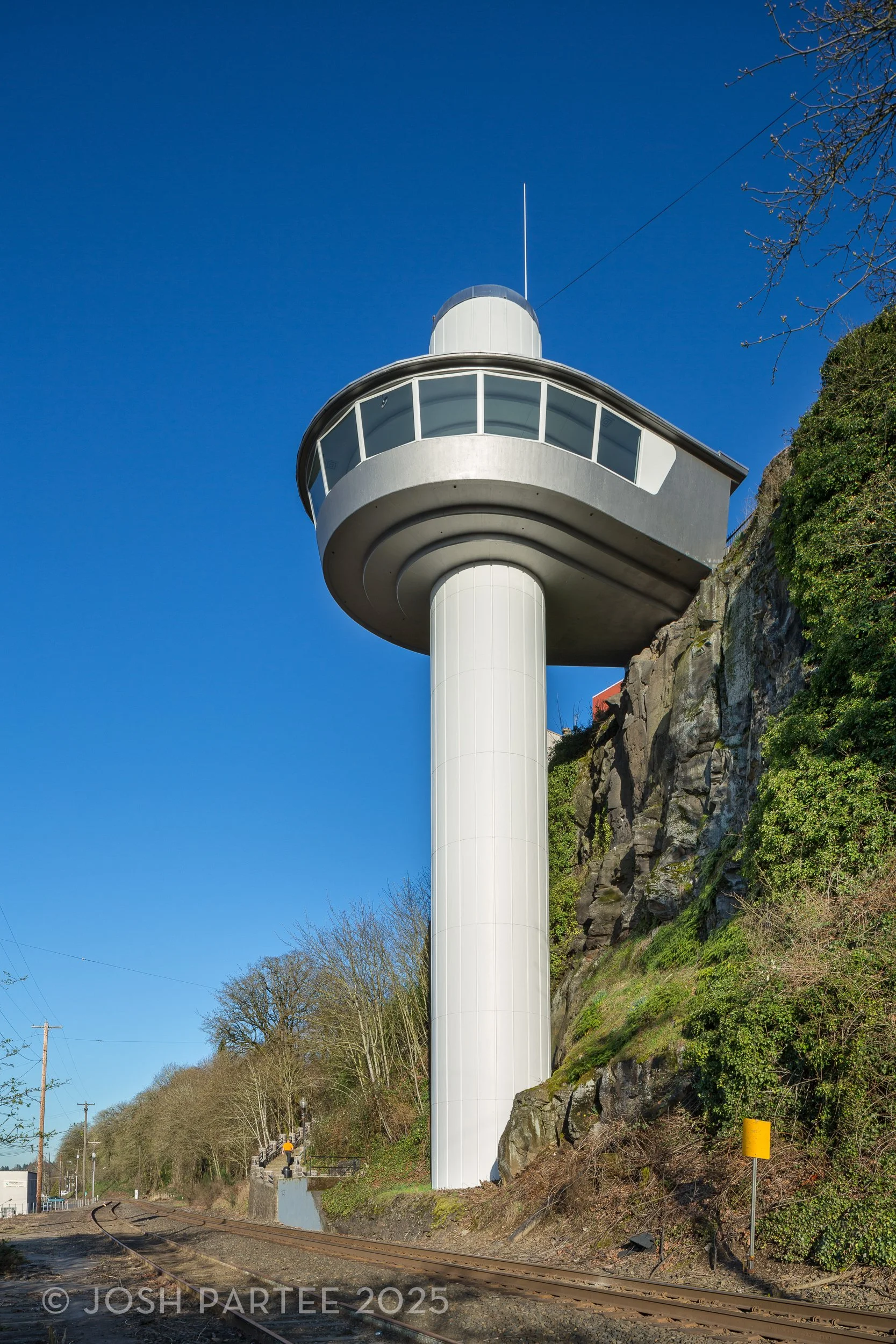 05-OC-Elevator-JoshPartee-9006-from-train-tracks.jpg