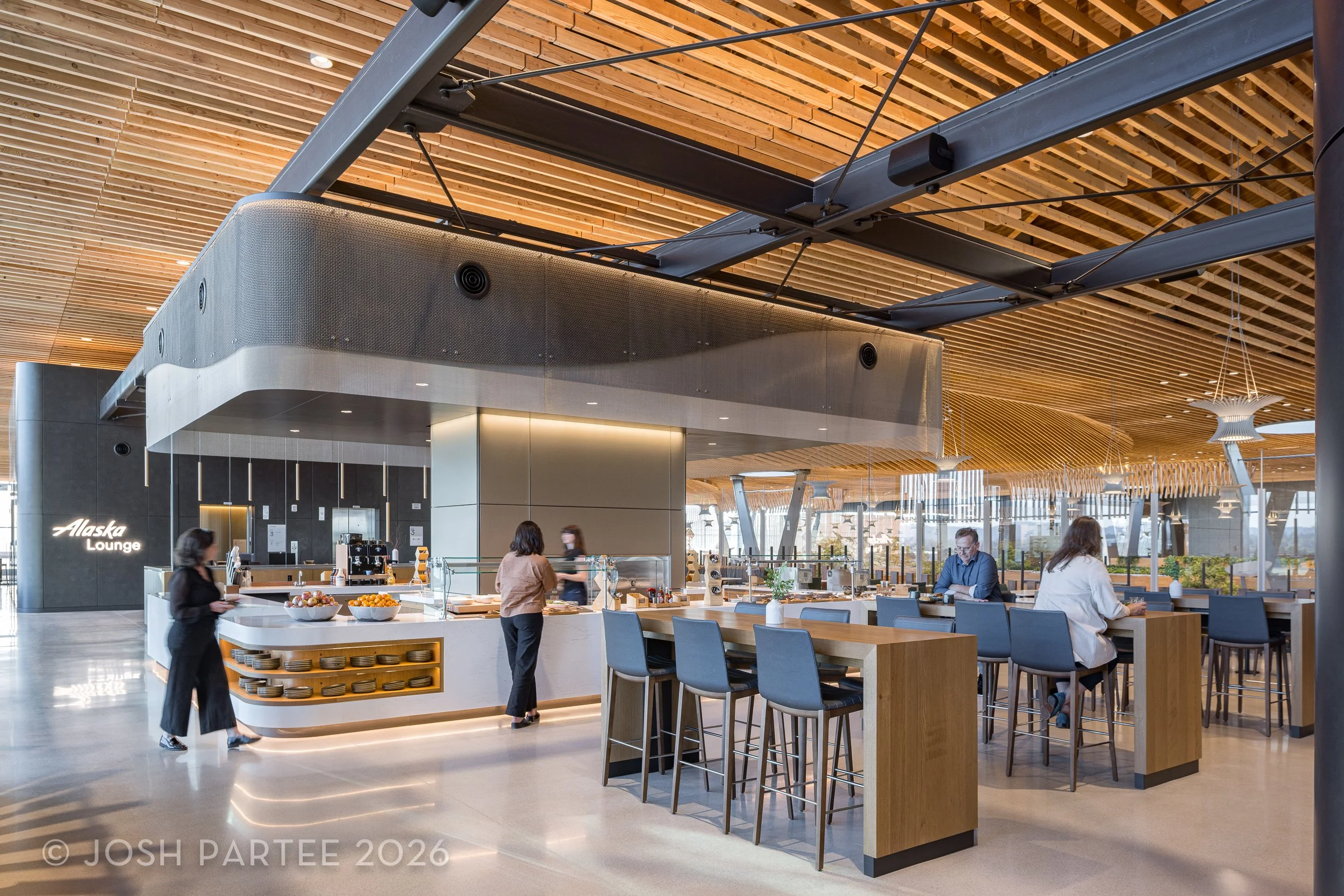 10-AlaskaLoungePDX-JoshPartee-0291.jpg