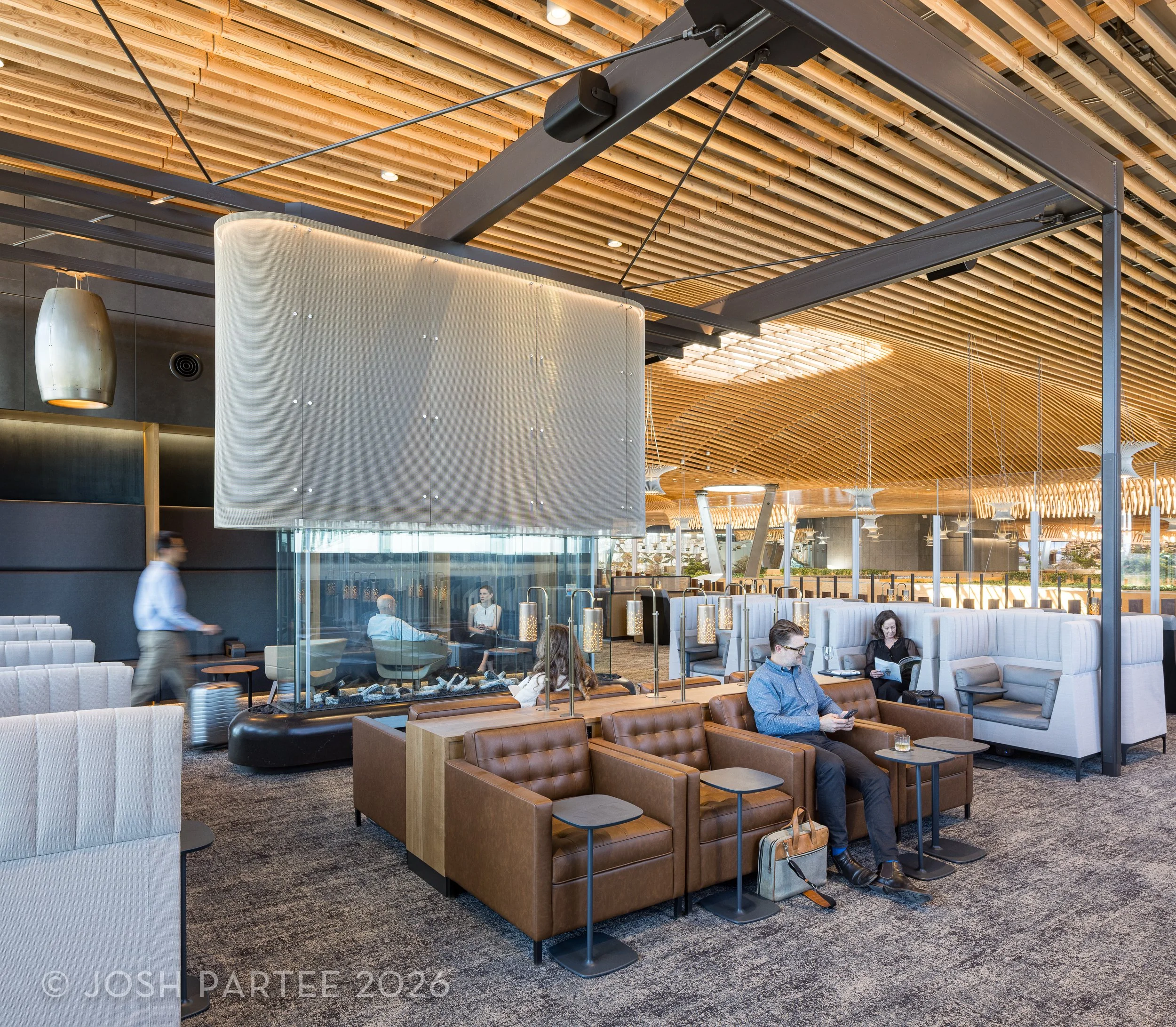13-AlaskaLoungePDX-JoshPartee-9533.jpg
