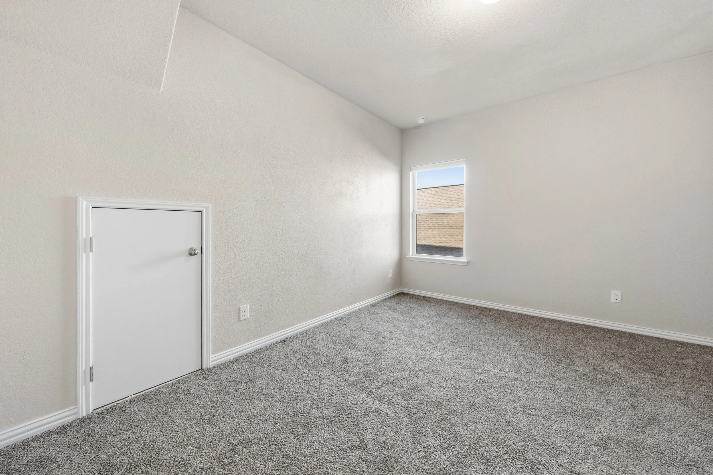34-SQFT-0681.jpg
