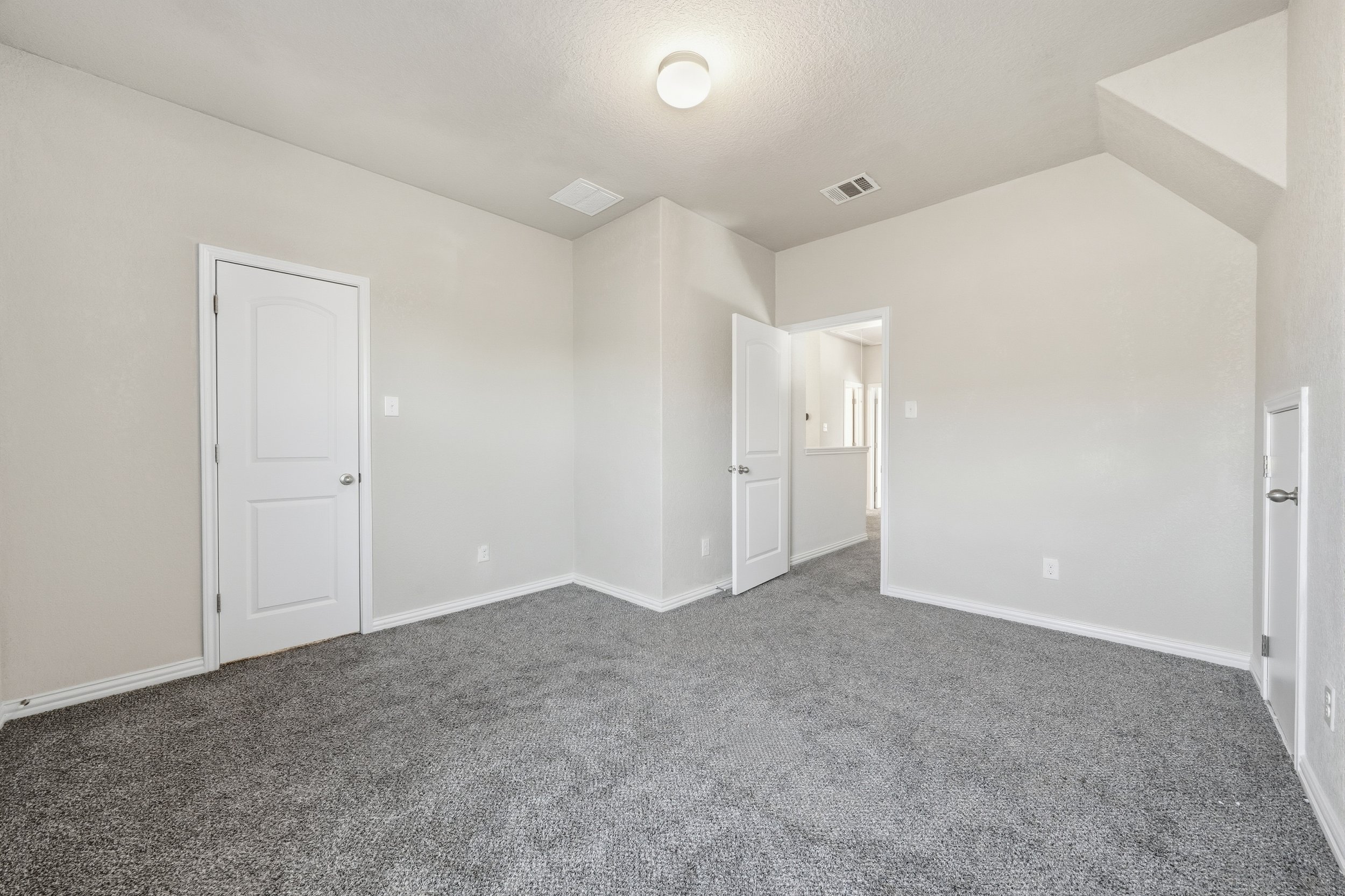 35-SQFT-0691.jpg