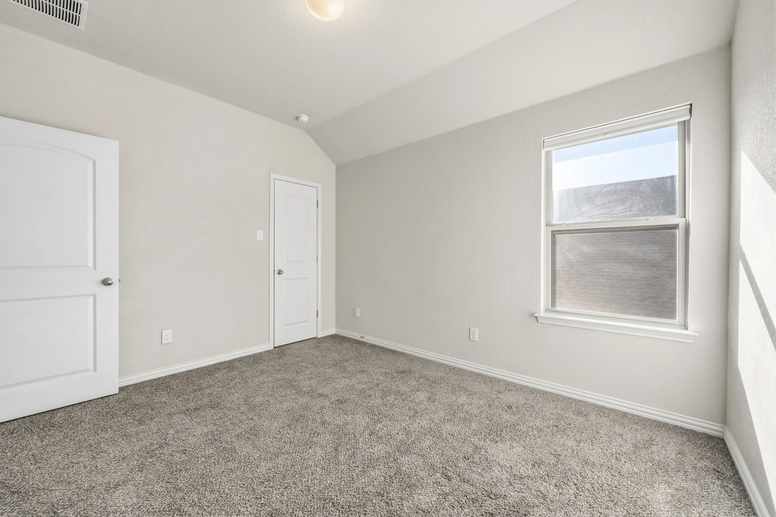 39-SQFT-0706.jpg