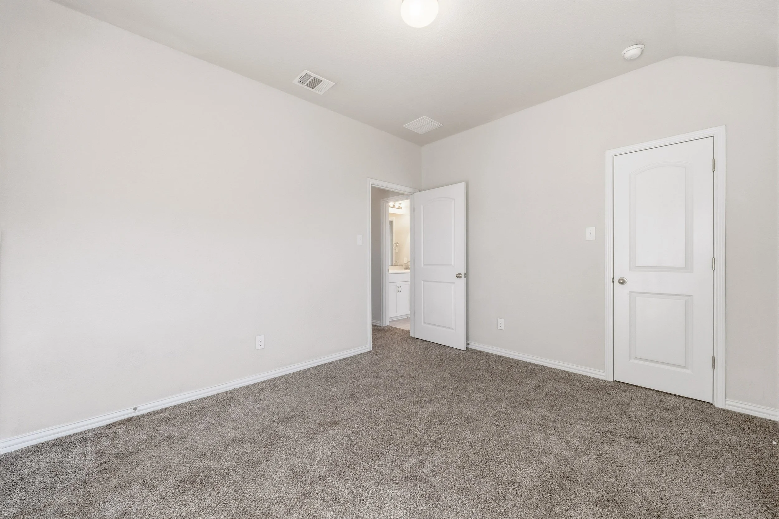 40-SQFT-0711.jpg