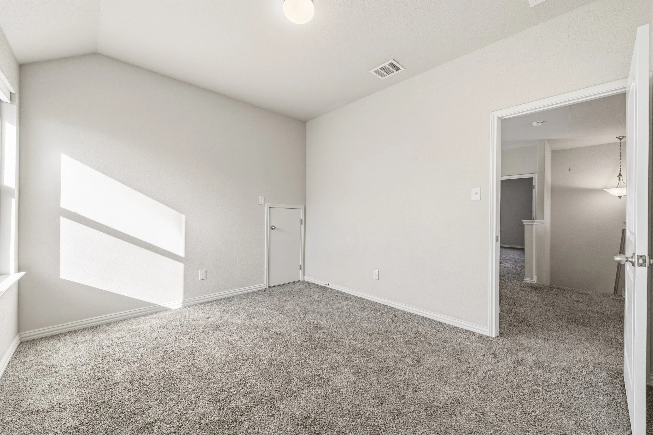 41-SQFT-0716.jpg