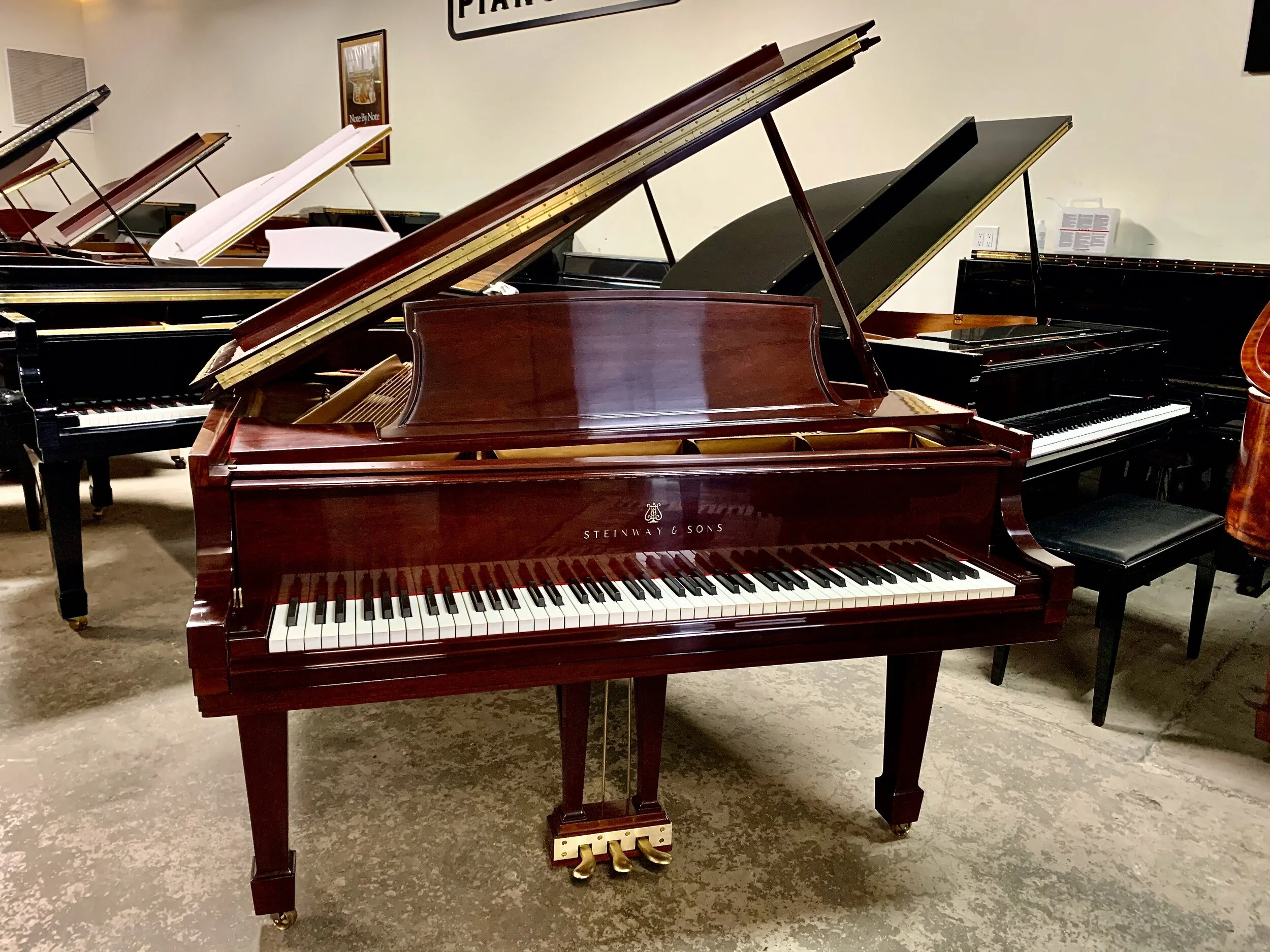 YONKERS L - 1 (8).jpeg