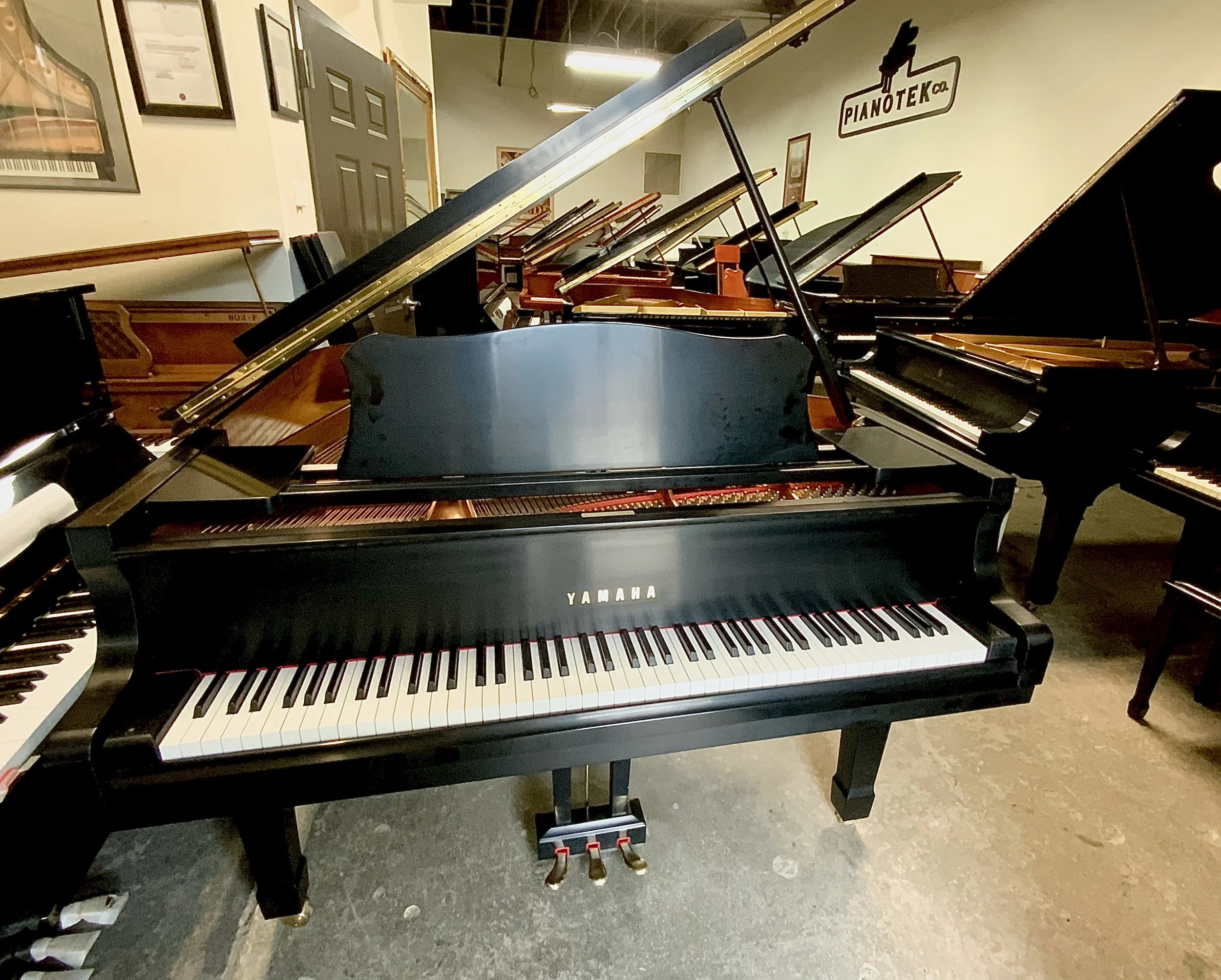  Steinway & Yamaha Pianos Long Island NYC