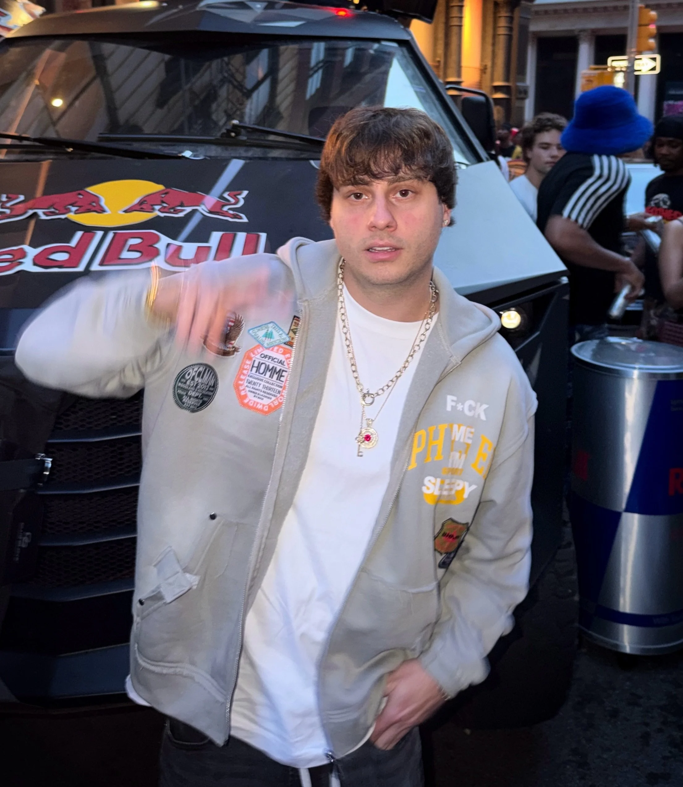 #NYFW dump of some unforgettable nights 🌠

👕Fit👖by @boohoomanofficial 

Thank you for having me @nylonmag @garageclothing