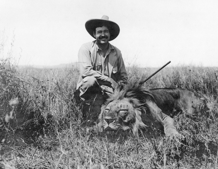 ErnestHemingway with lion.png